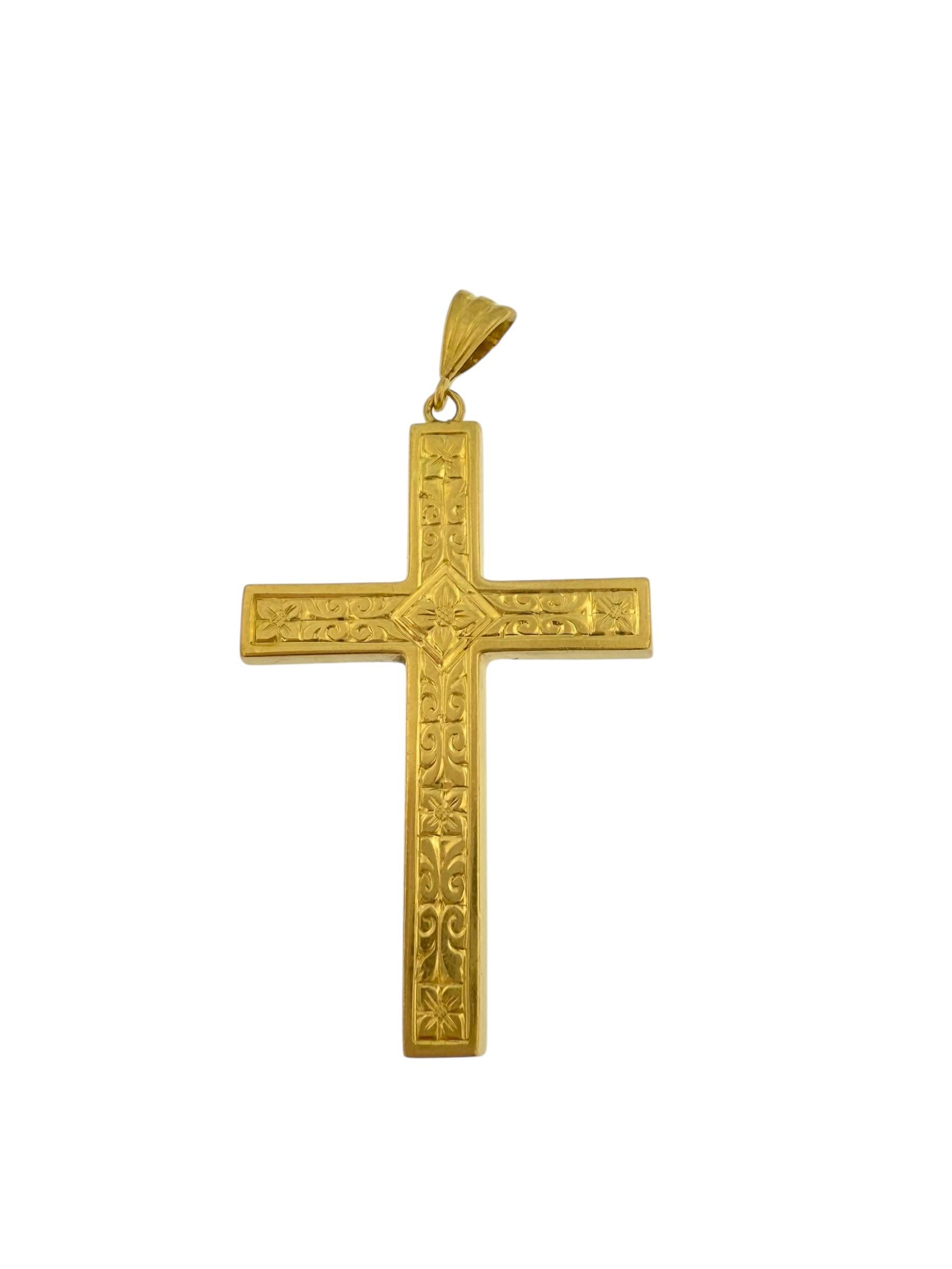Croix suisse en or jaune 18 carats avec motifs floraux en vente 1