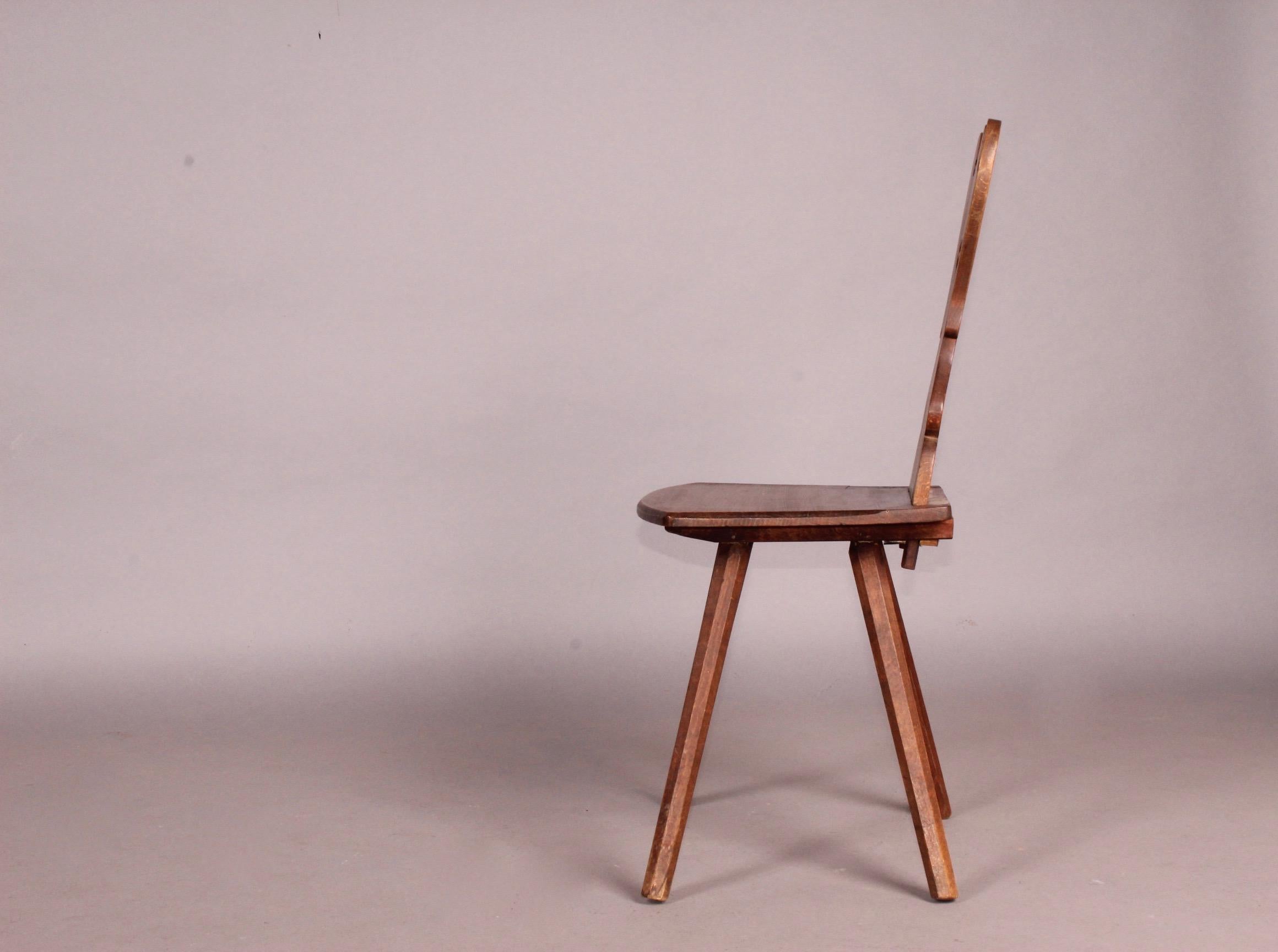 Bois Alpages suisses:: art populaire:: Escabelle en vente