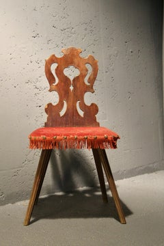 Escabelle alpina svizzera con tessuto rosso originale
