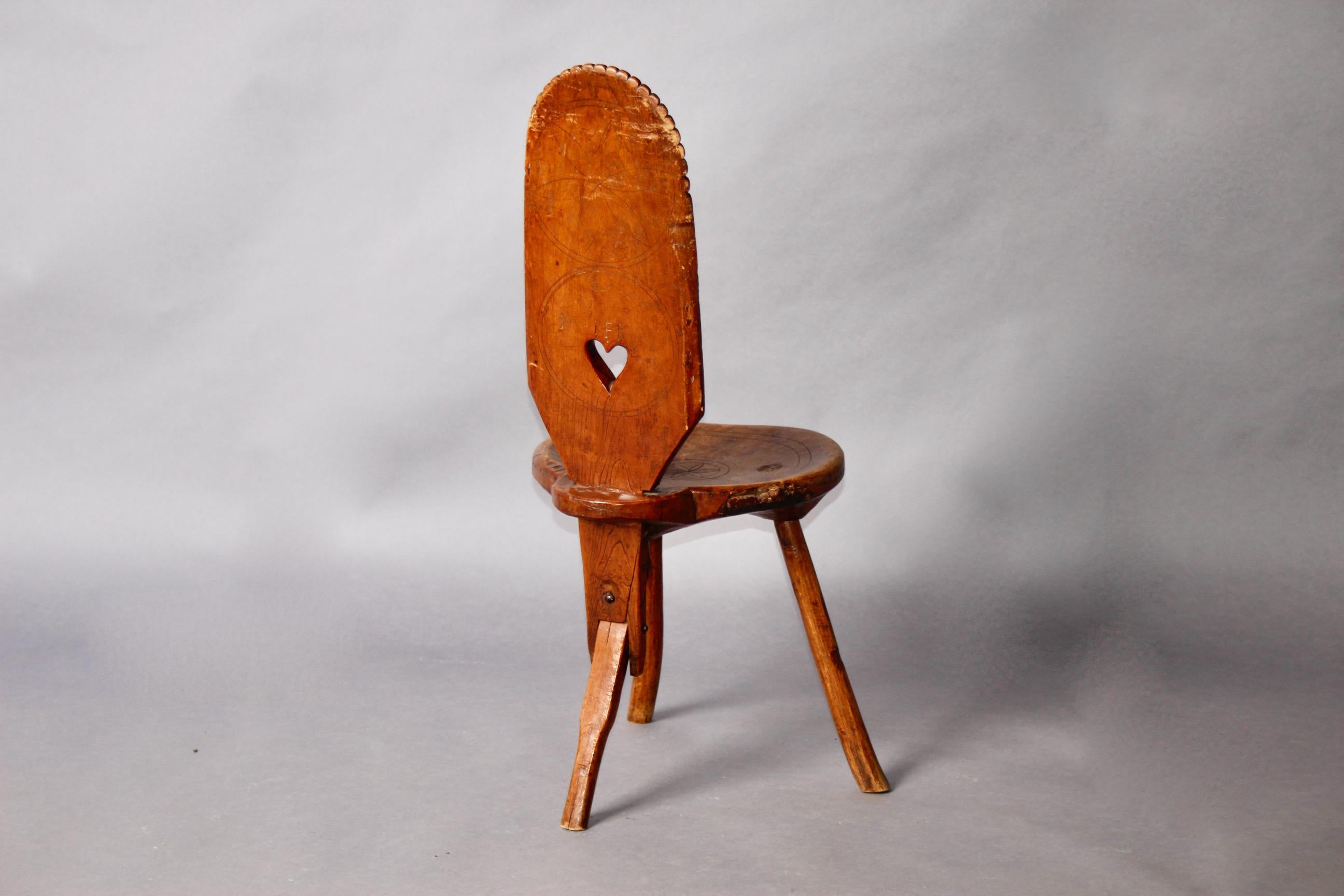 Fauteuil d'art populaire suisse du village de Verbier Wallis en vente 6