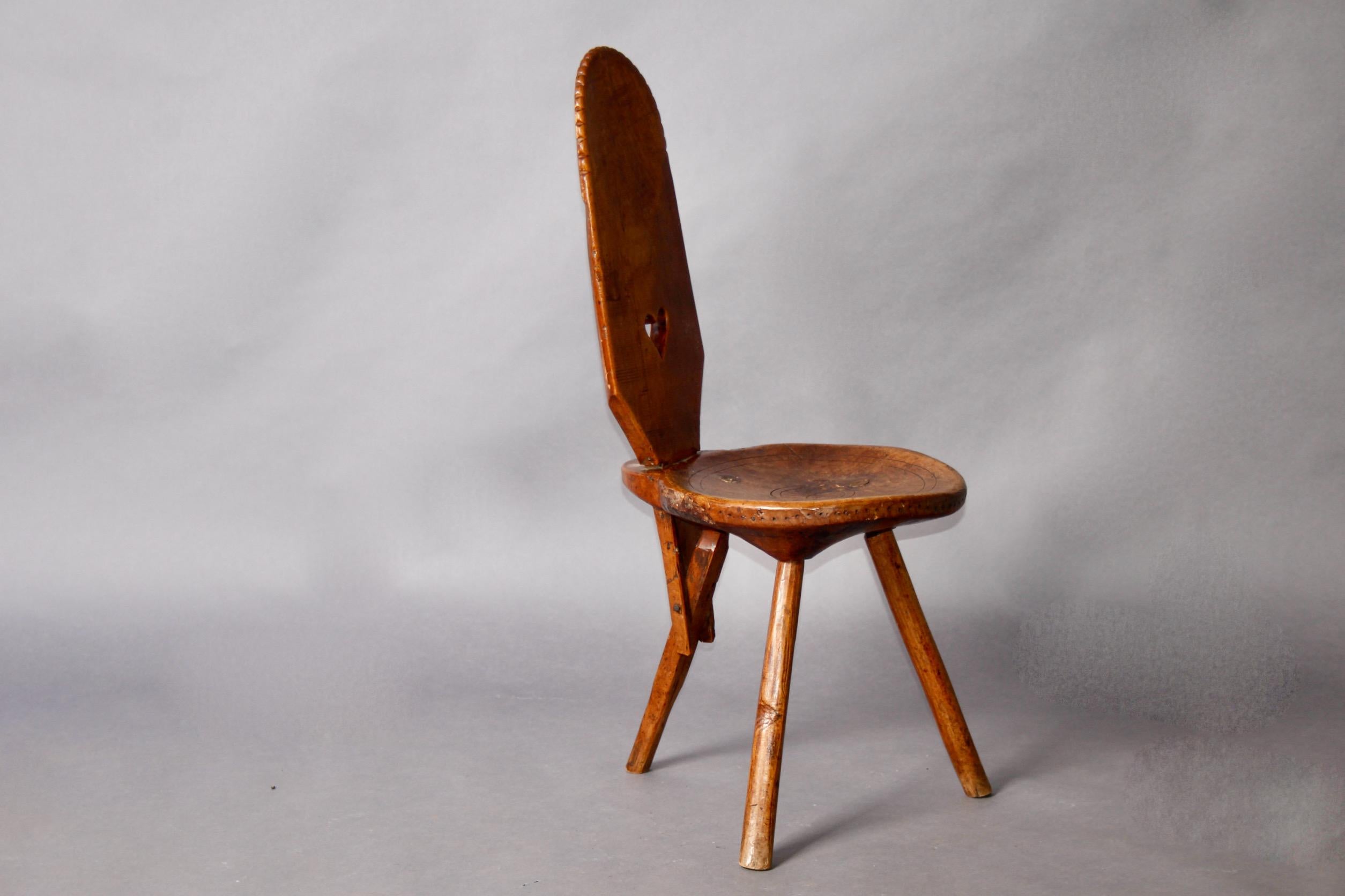 Fauteuil d'art populaire suisse du village de Verbier Wallis en vente 9