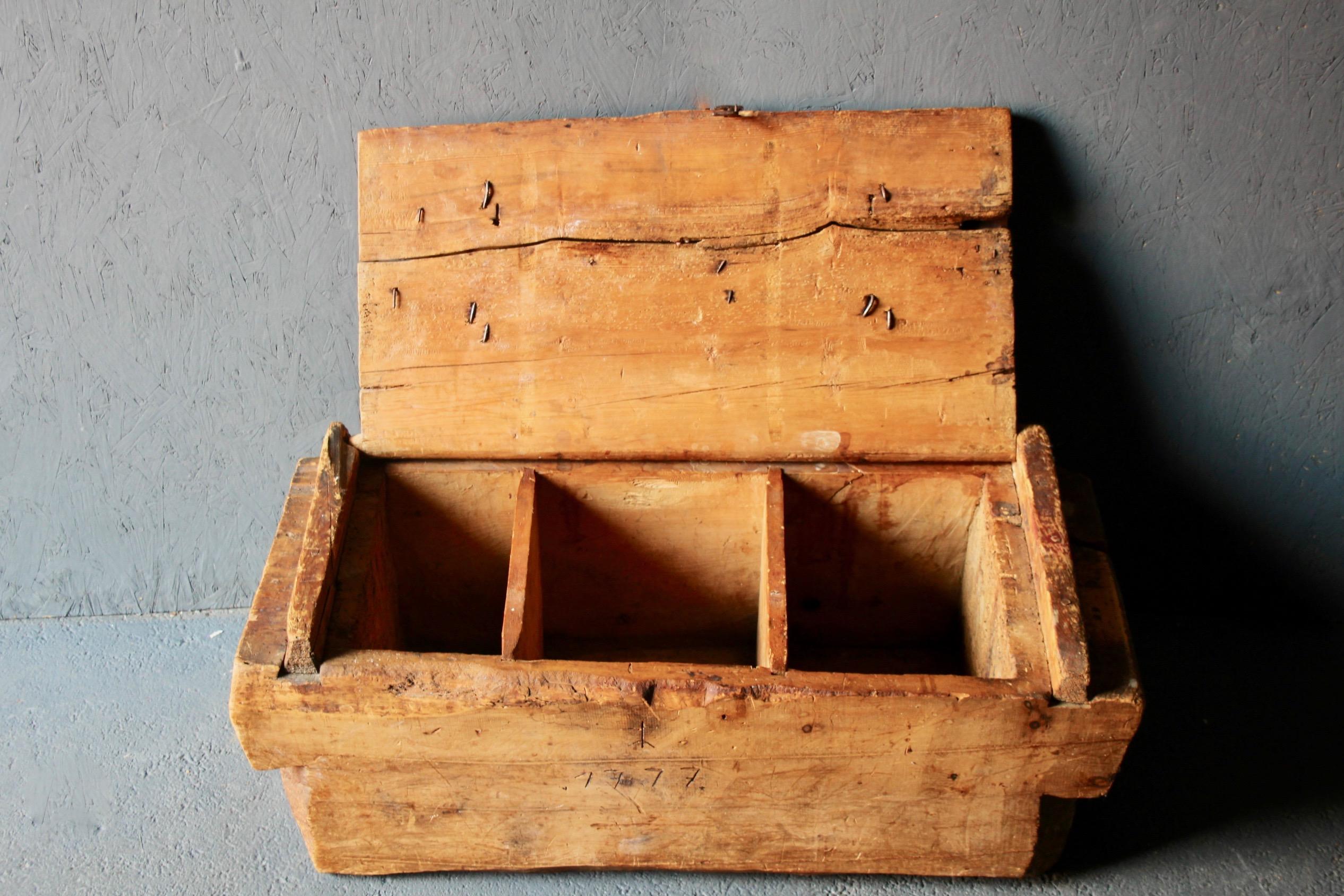 Swiss alp folk art trunk  For Sale 5