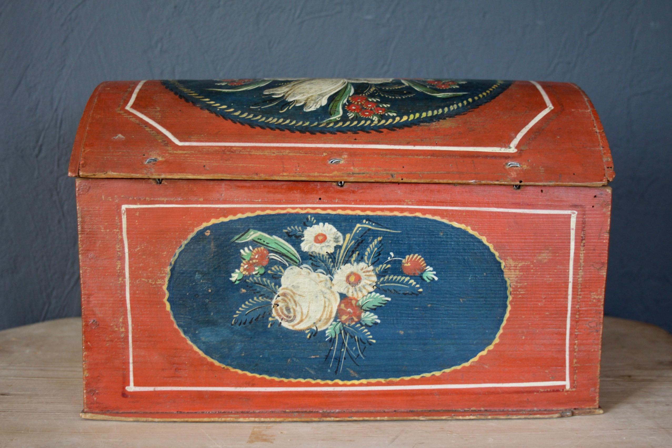 Swiss alp painted box In Good Condition For Sale In grand Lancy, CH