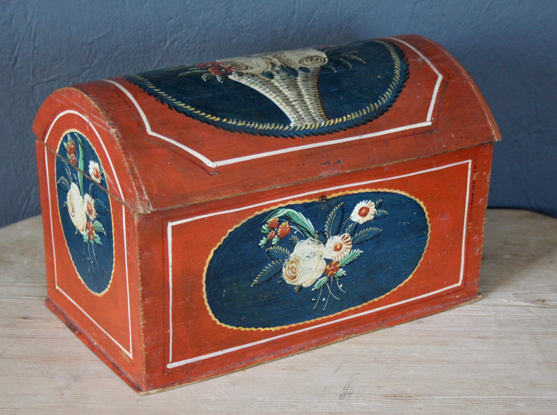 Boîte suisse peinte à l'alp Bon état - En vente à grand Lancy, CH
