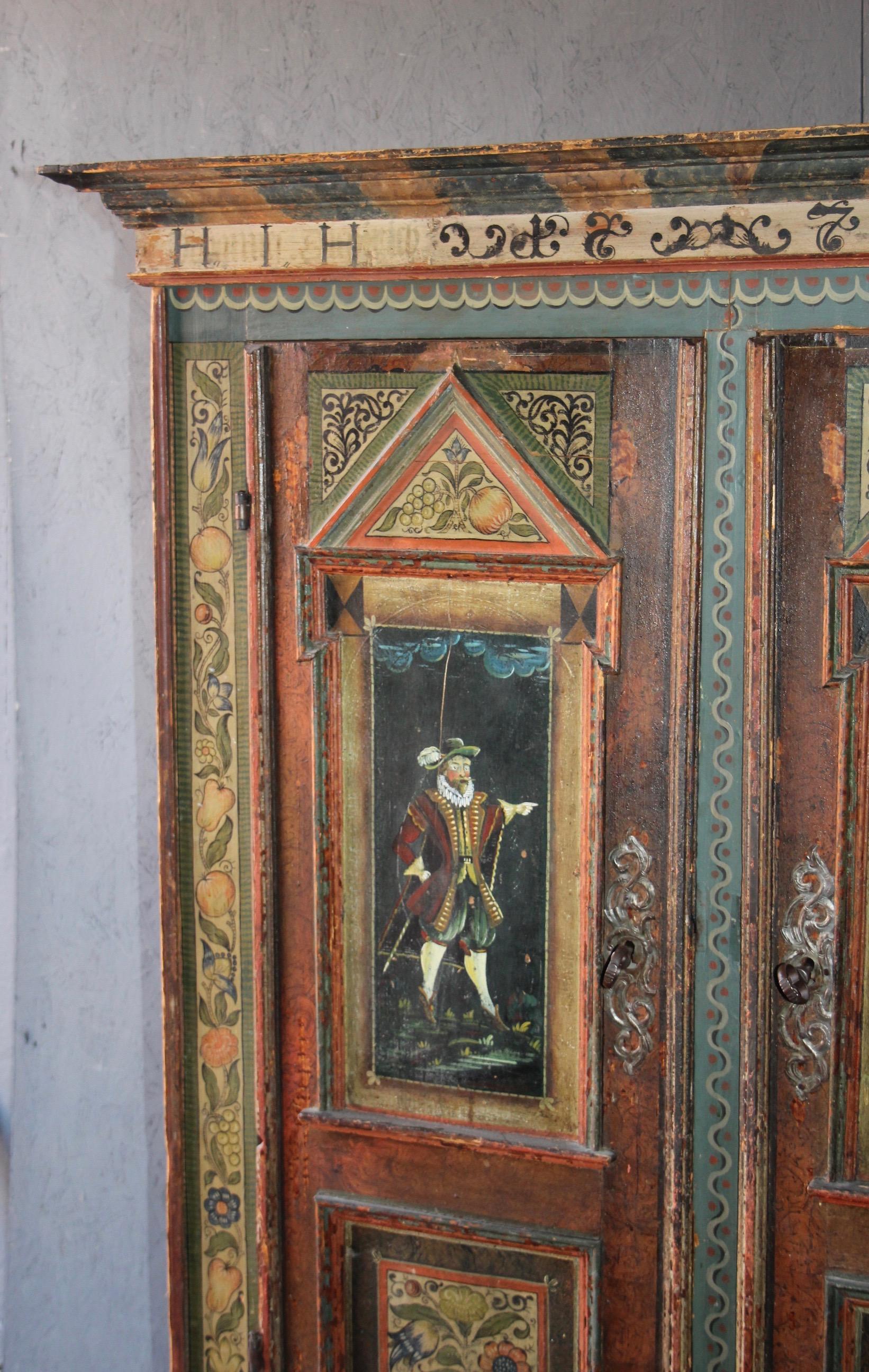 Alpes suisses peintes  Armoire de mariage datée de 1779 en vente 4