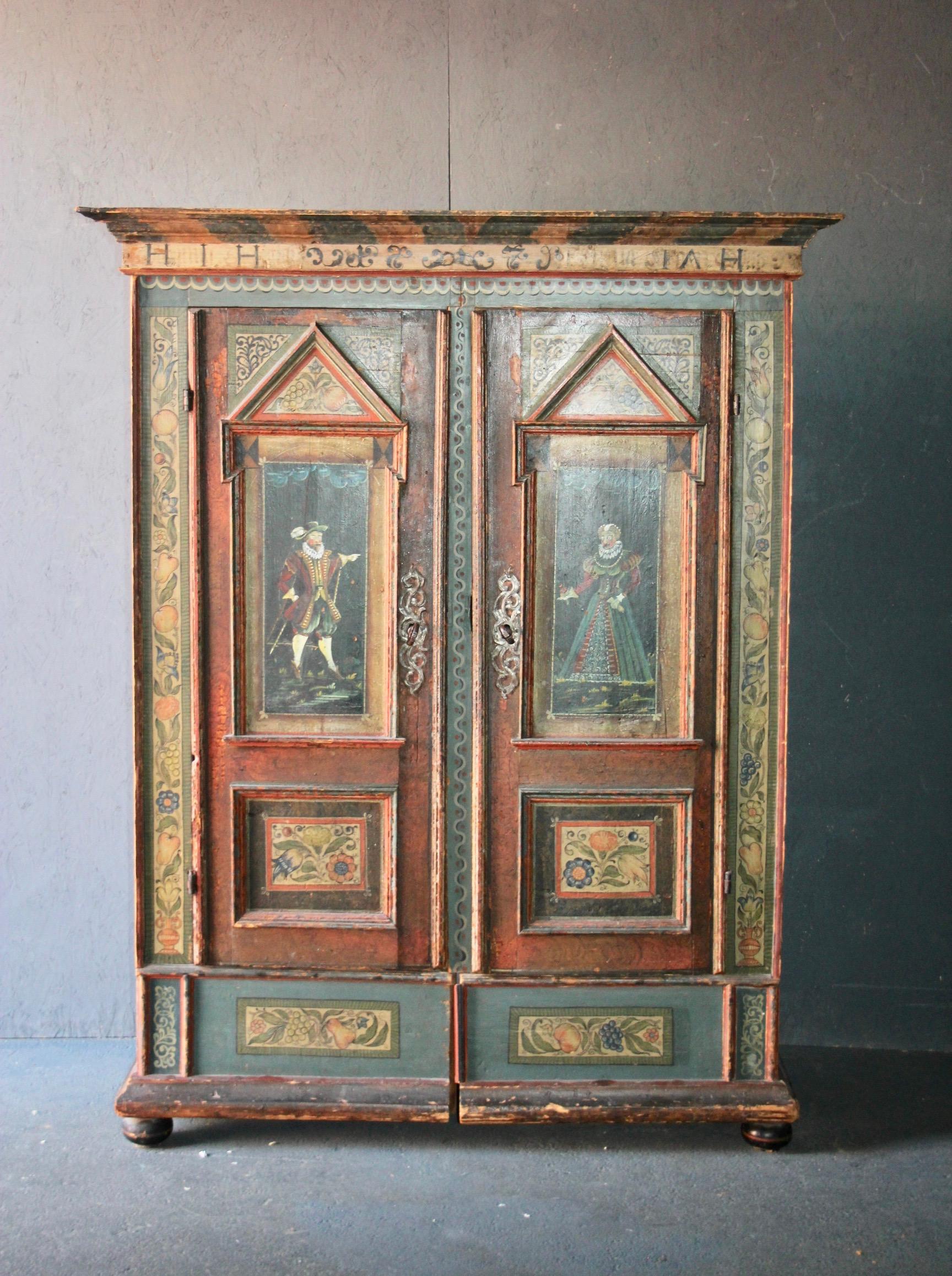 Fin du XVIIIe siècle Alpes suisses peintes  Armoire de mariage datée de 1779 en vente