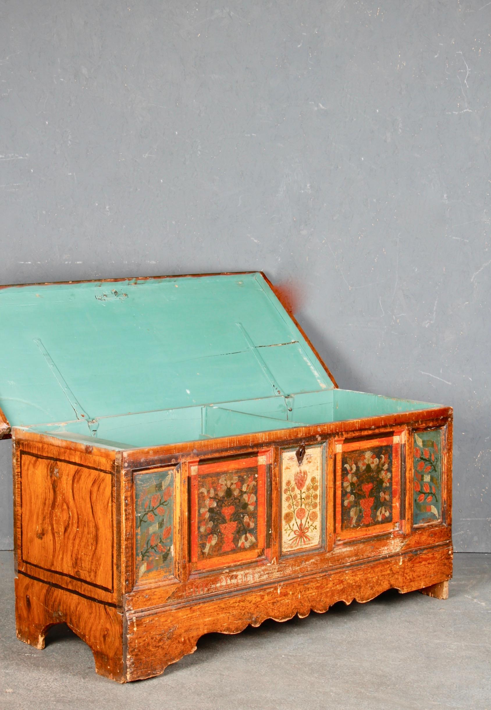 19th Century Swiss Alp Painted Pine Trunk For Sale