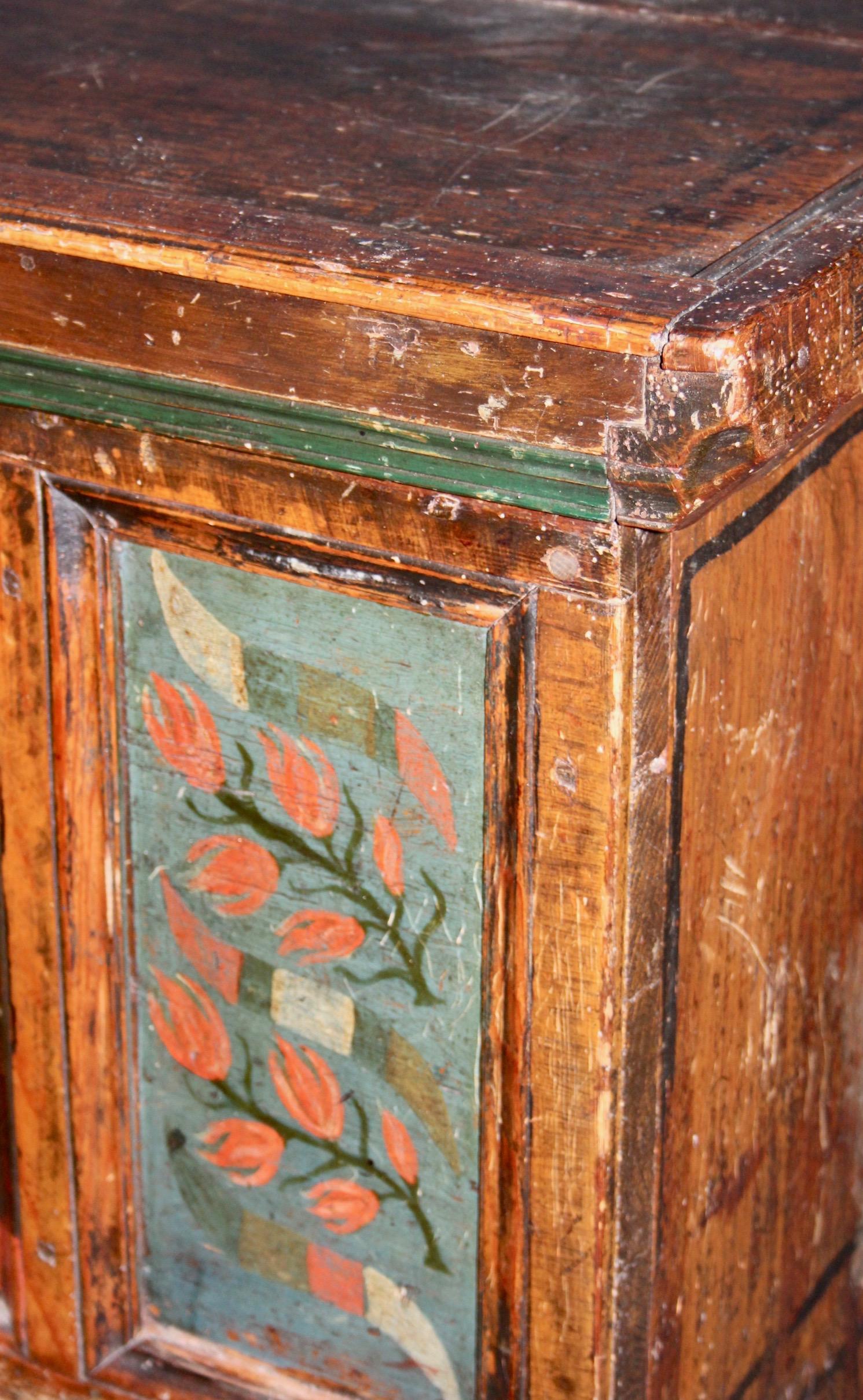 Swiss Alp Painted Pine Trunk For Sale 2
