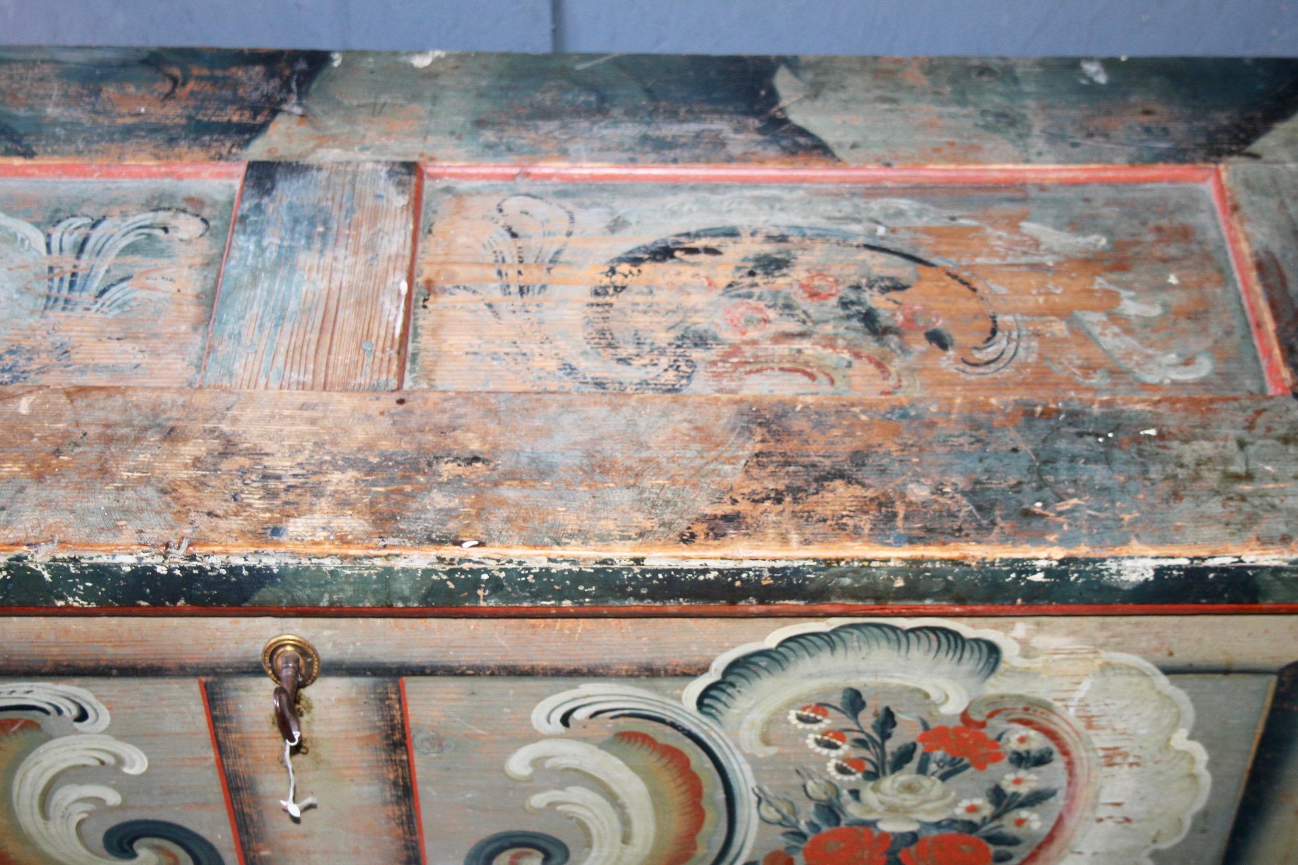 Swiss alp painted trunk dated 1808 For Sale 5
