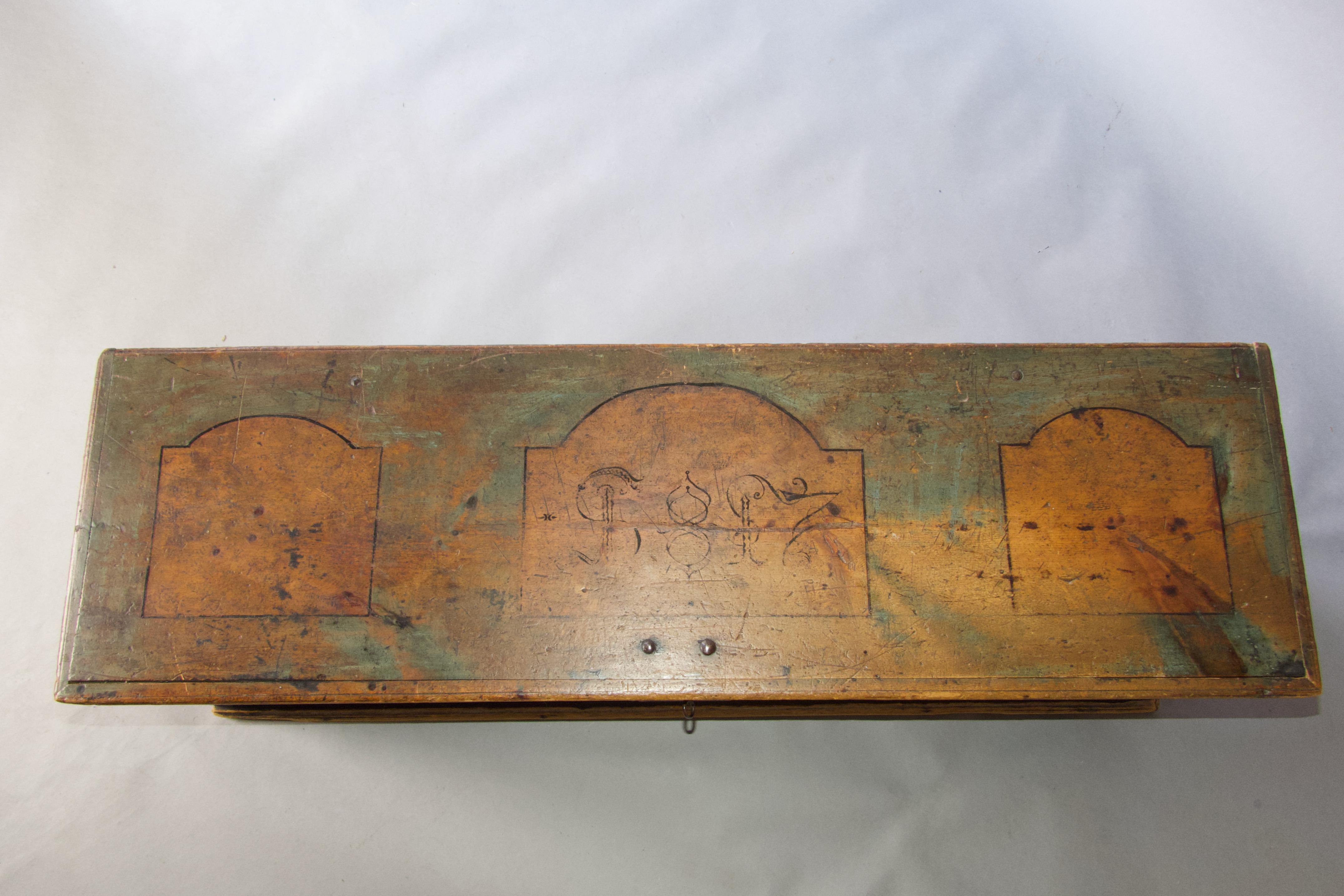 Swiss alp painted trunk For Sale 1