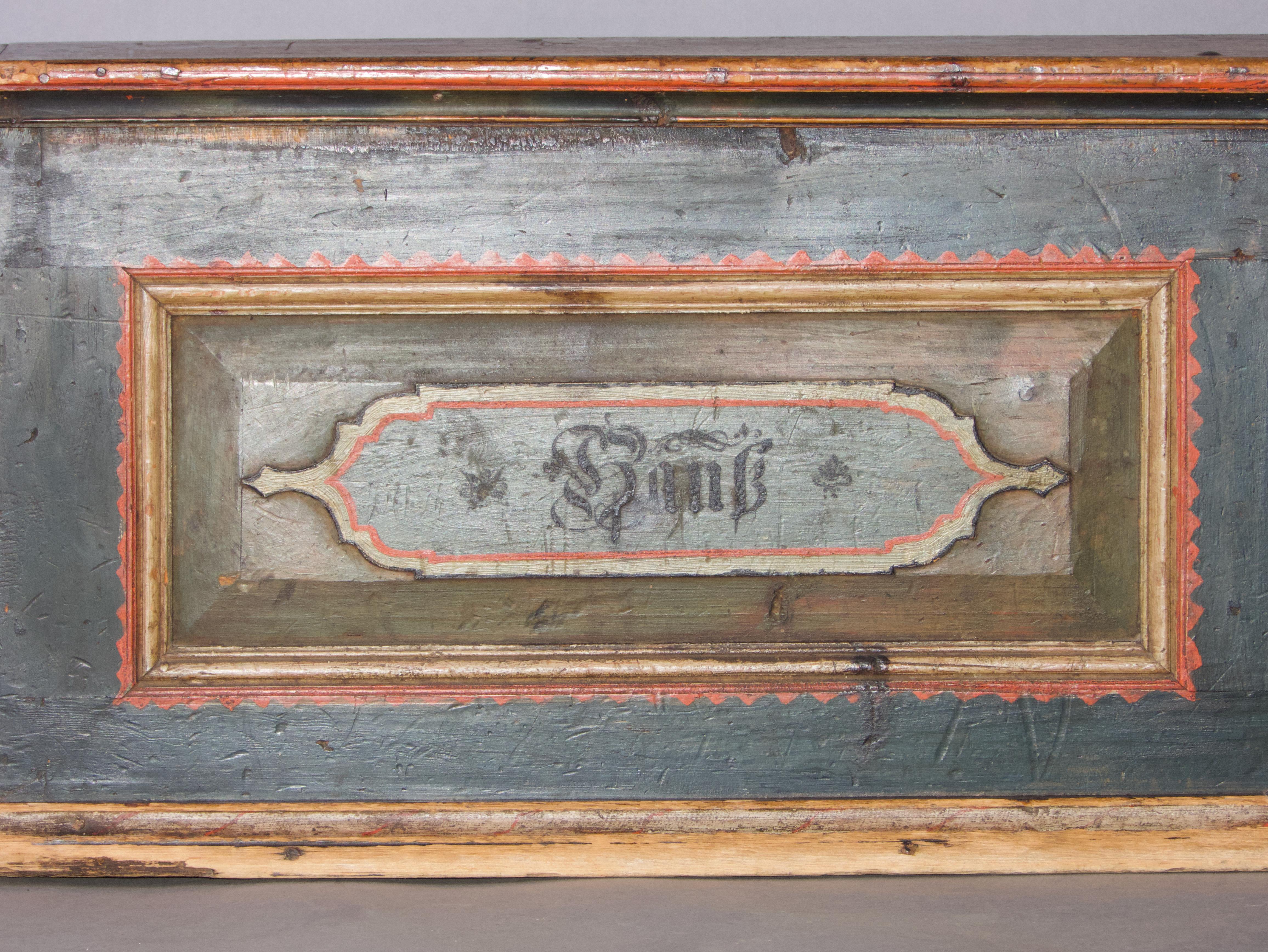 Swiss alp painted trunk For Sale 3