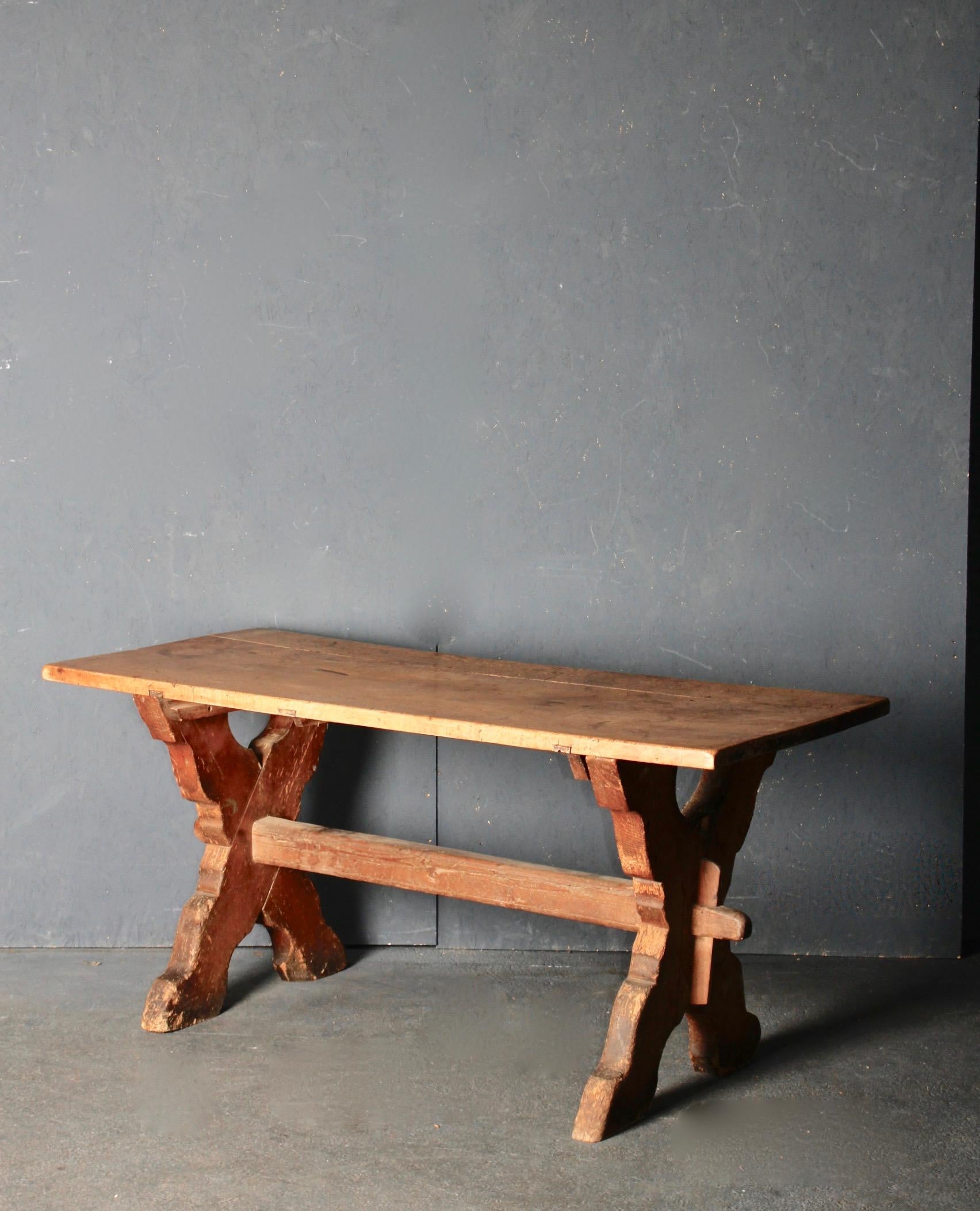 Bois Table en pin des Alpes suisses de Zermatt Village en vente