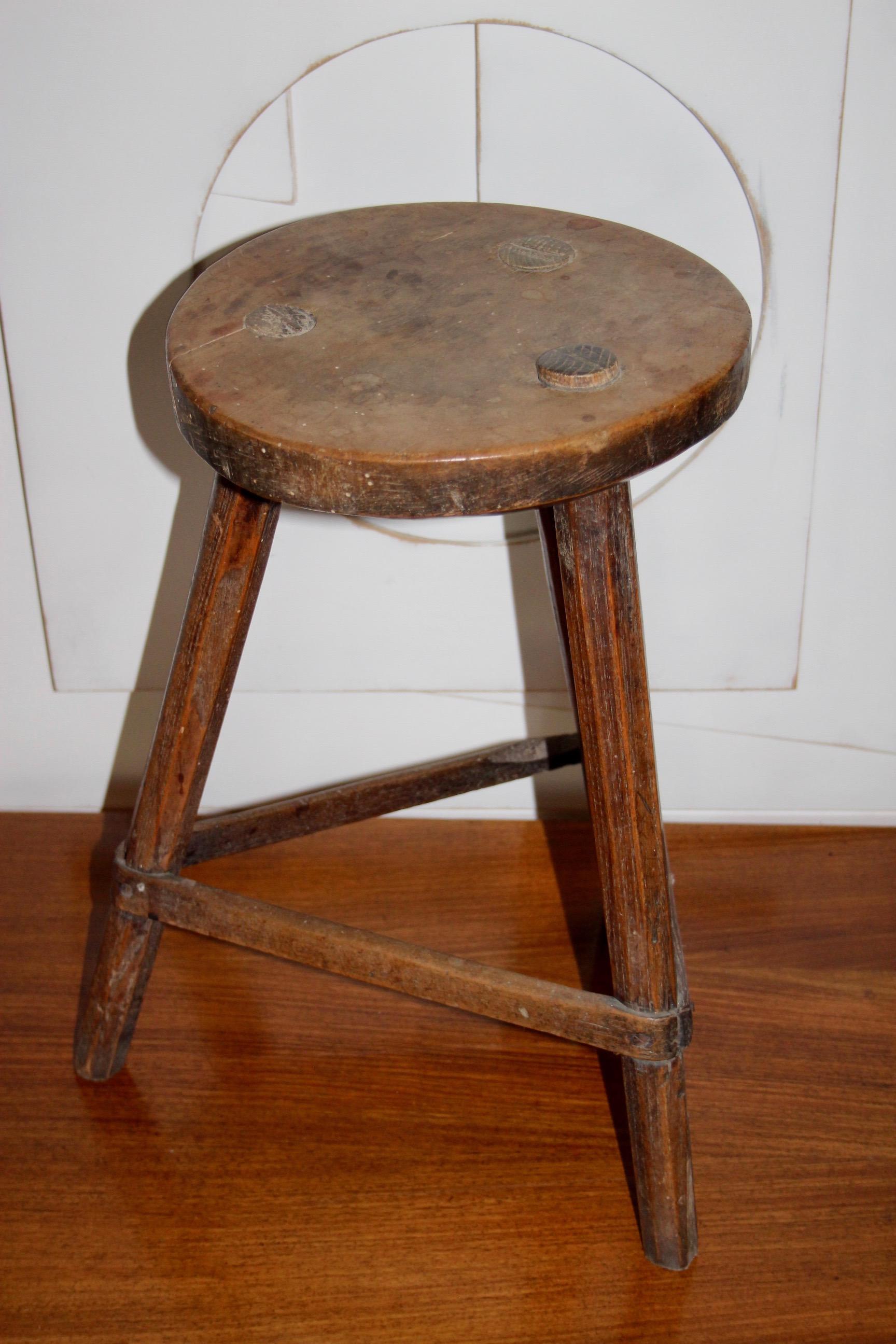 Swiss alp tripode stool For Sale 1