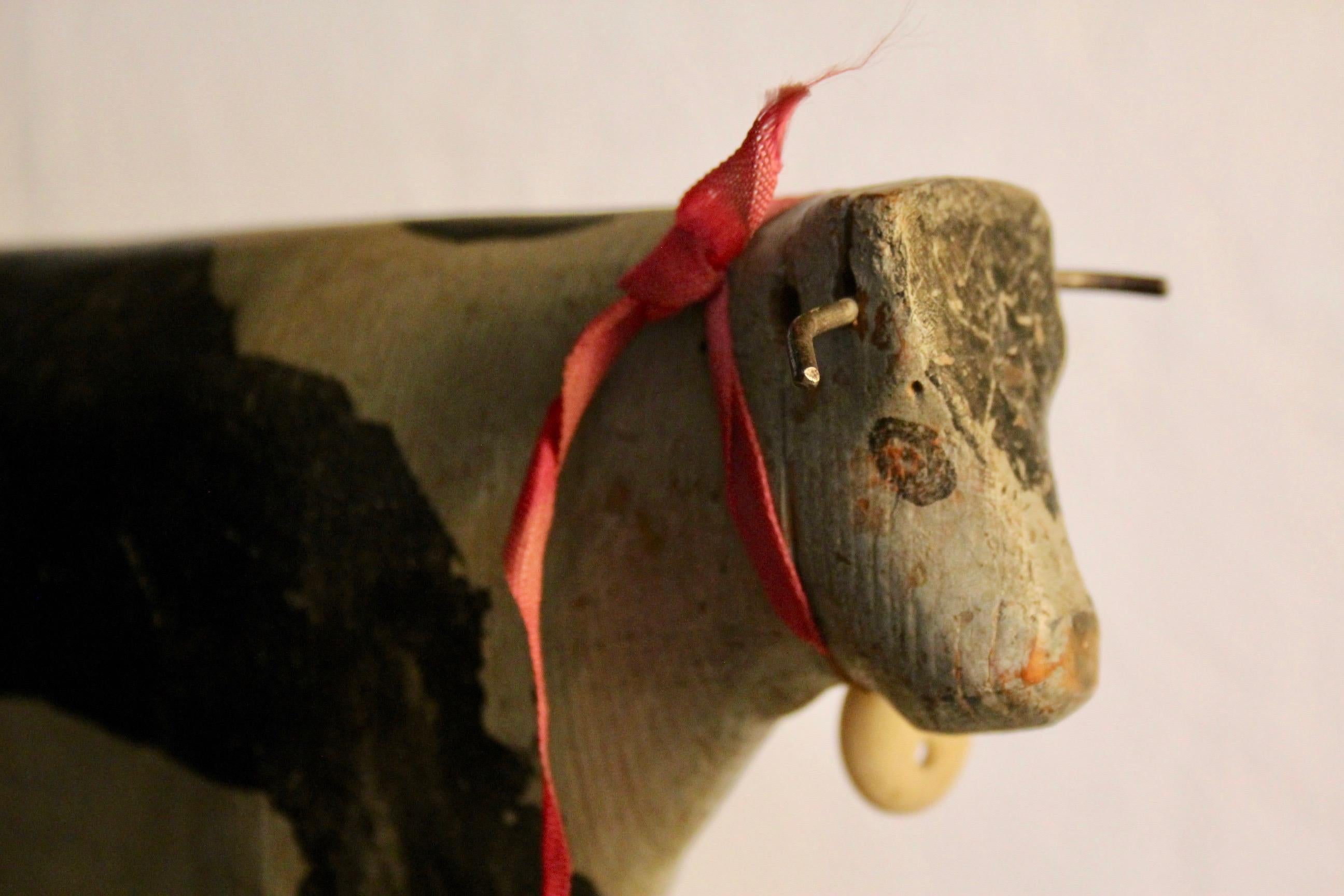 Swiss alp wood cows toys circa 1930 In Good Condition In grand Lancy, CH