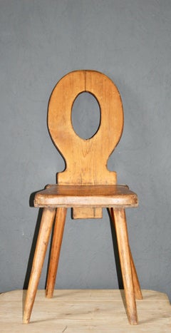 Schweizer Alpin-Volkskunst Escabelle aus dem Dorf Gstaad