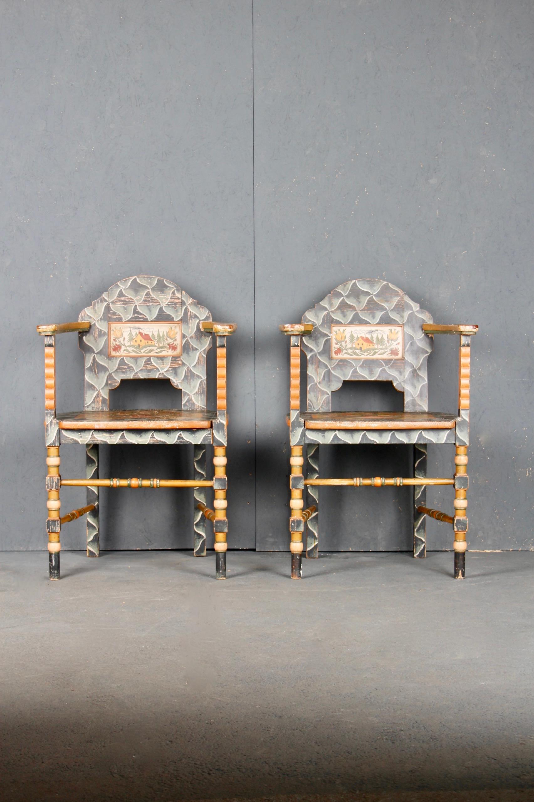 Swiss Alpine Folk Art Pair of Painted Armchairs In Good Condition For Sale In grand Lancy, CH