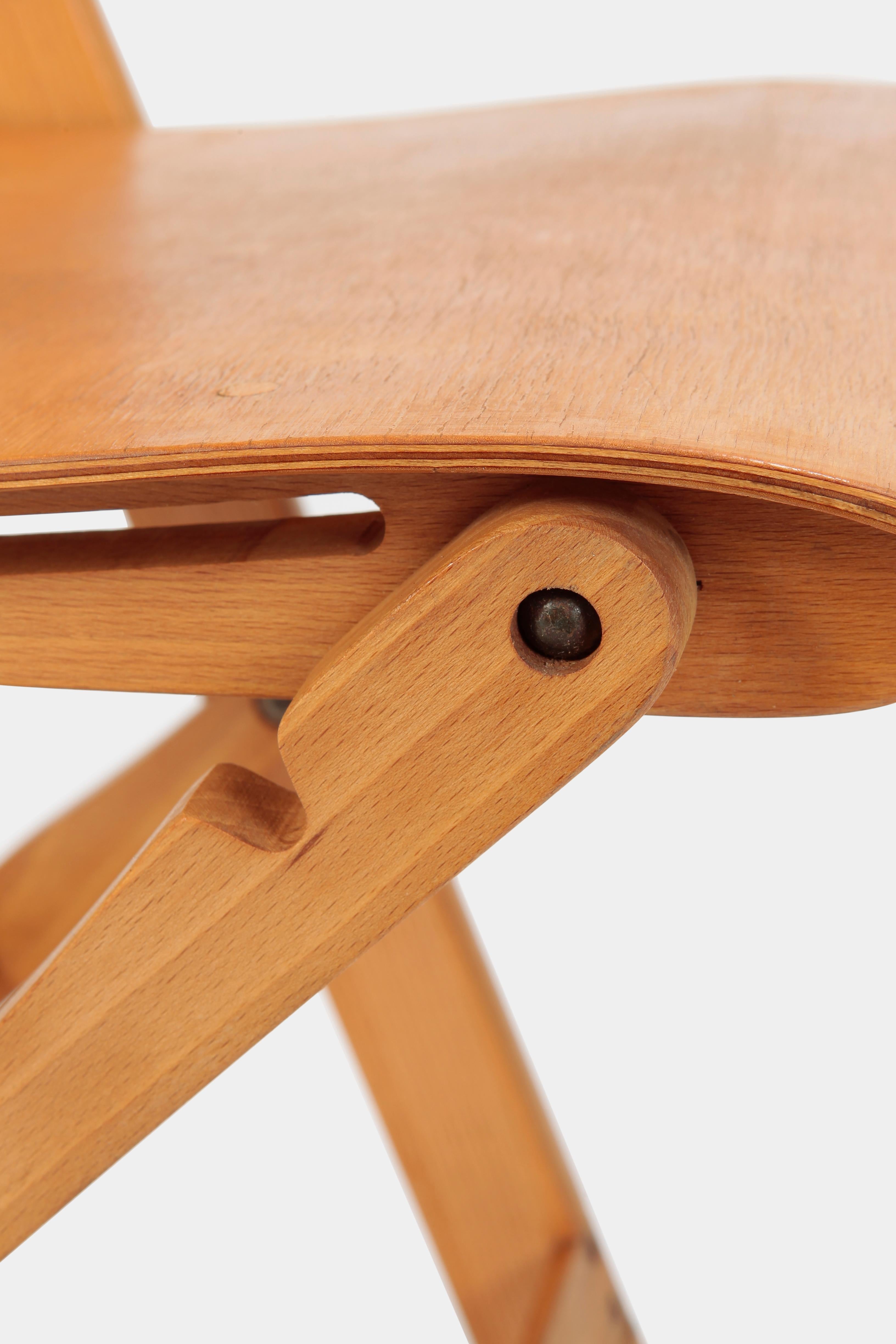 Swiss Midcentury Modern Birchwood Folding Chair, Wohnbedarf 1940s, Light Brown For Sale 4