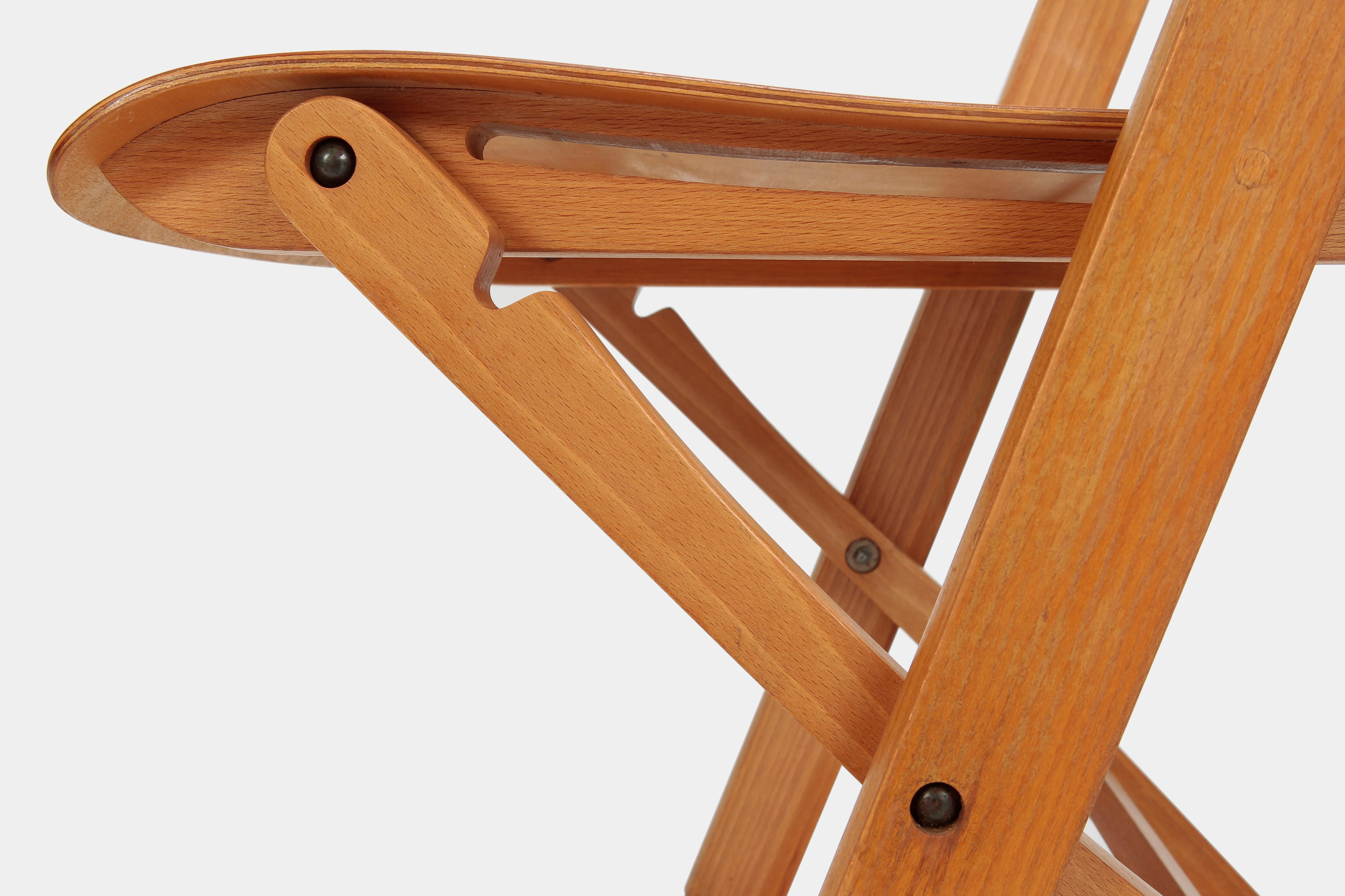 Swiss Midcentury Modern Birchwood Folding Chair, Wohnbedarf 1940s, Light Brown For Sale 5