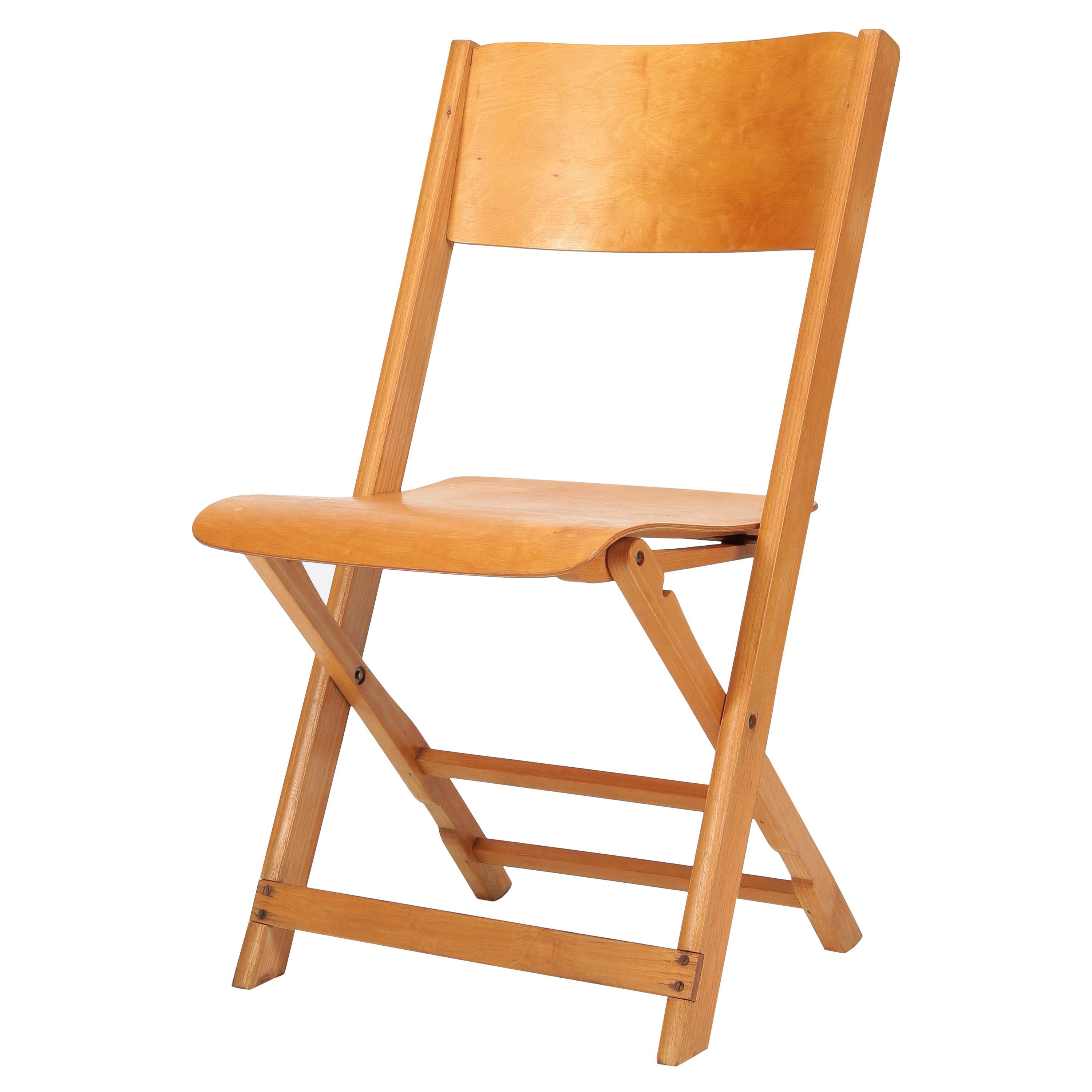 Swiss Midcentury Modern Birchwood Folding Chair, Wohnbedarf 1940s, Light Brown For Sale