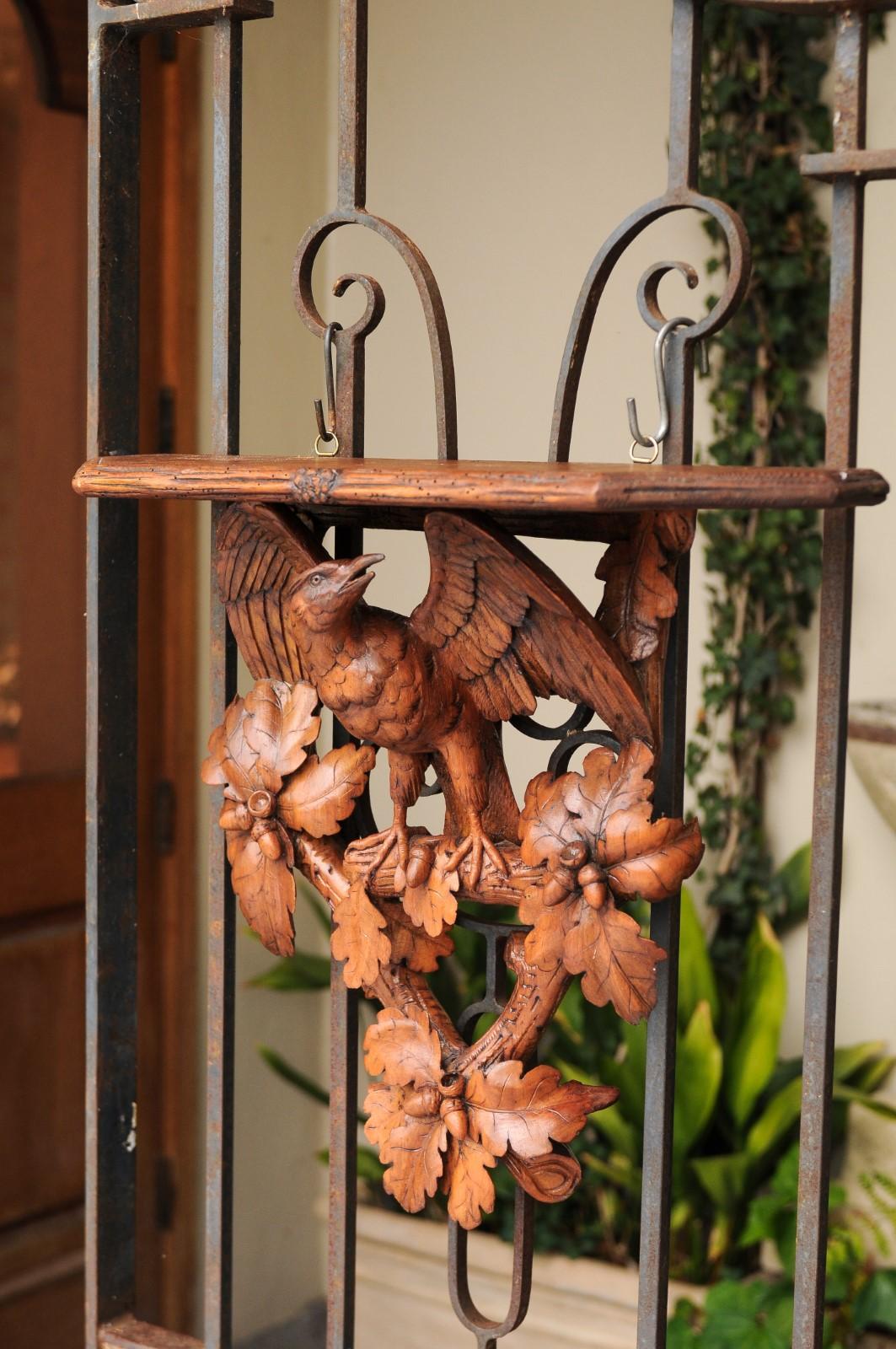 Swiss Black Forest 1890s Wall Bracket with Hand-Carved Eagle and Oak Leaf Motifs 2