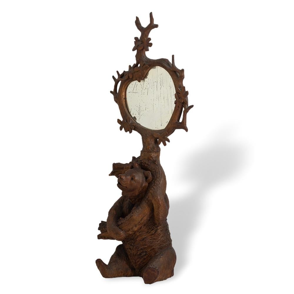 XIXe siècle Miroir de table sculpté à la main par un ours de Black Forest suisse en vente