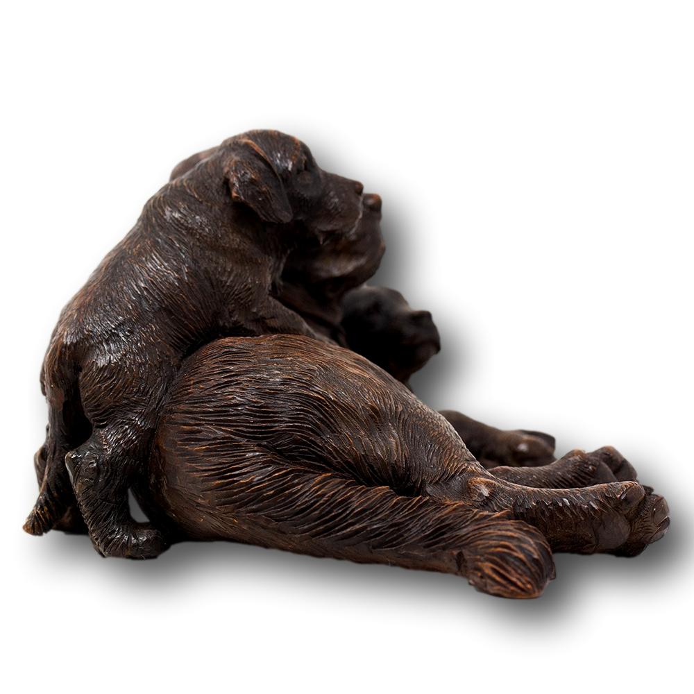 Sculpté Groupement de chiens suisses de Black Forest Walter Mader (attribué) en vente