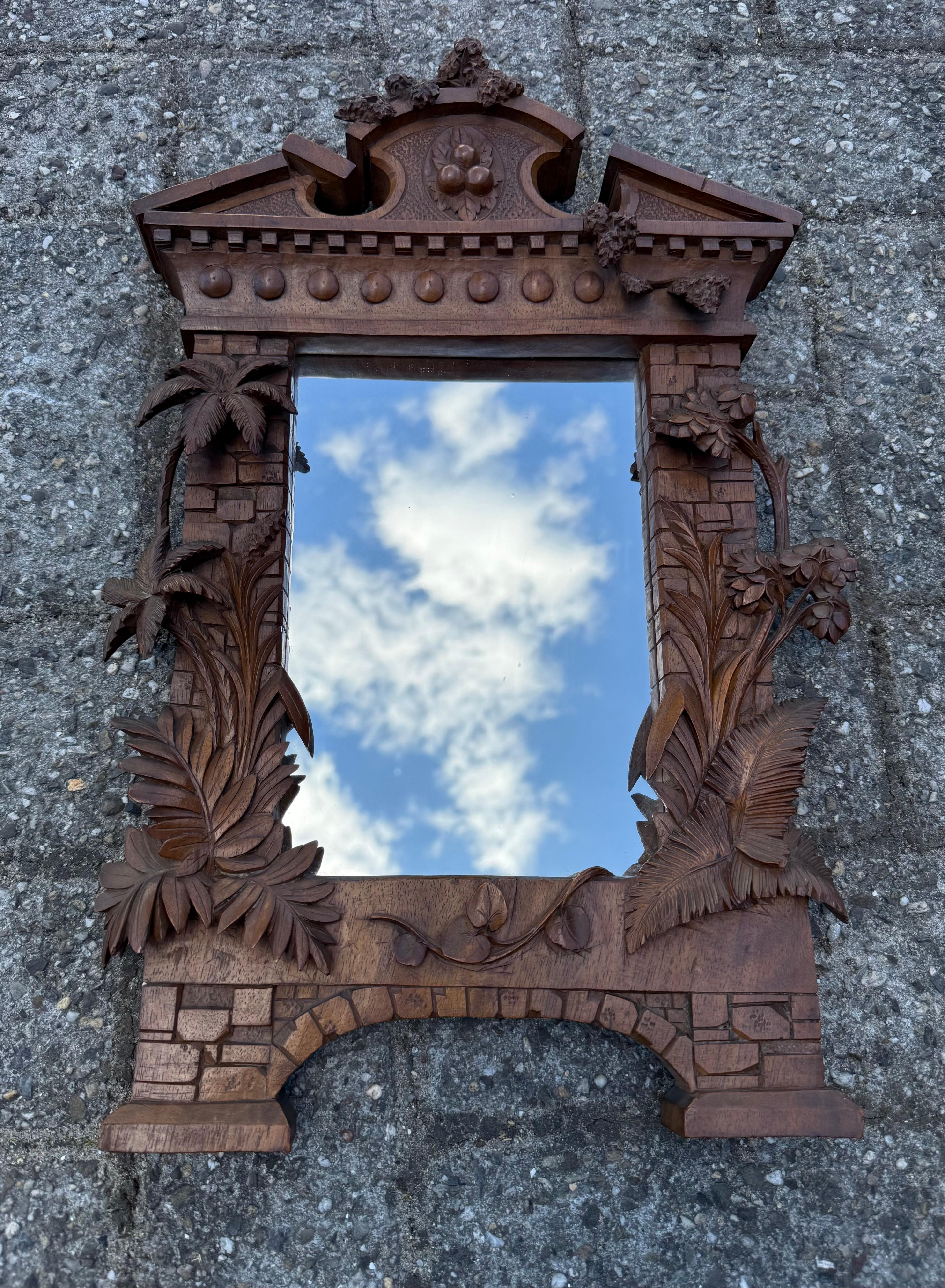 Miroir Grand Tour Suisse Black Forest Cadre de ruine de temple en bois de noyer sculpté à la main 19ème siècle en vente 8