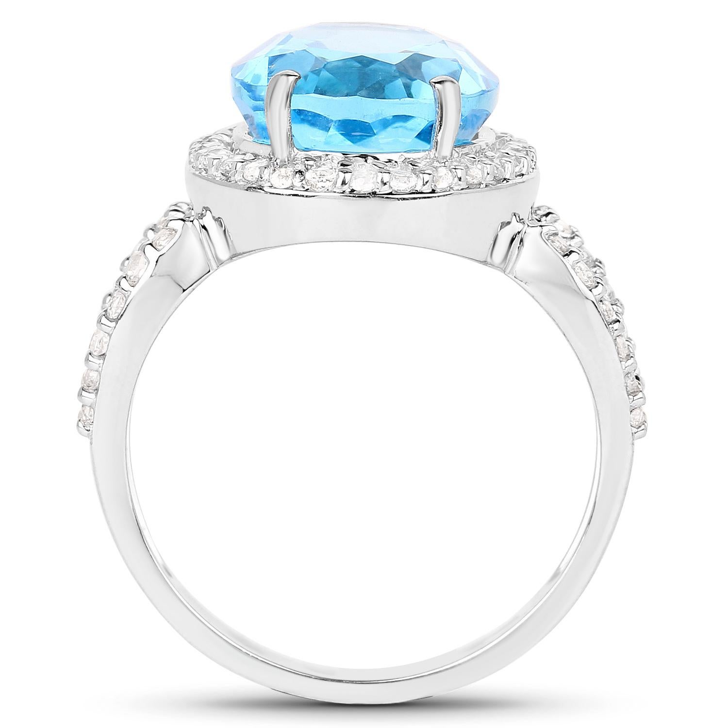 Swiss Blue 5.2 Carat Topaz Ring White Topaz Setting In Excellent Condition For Sale In Aliso Viejo, CA