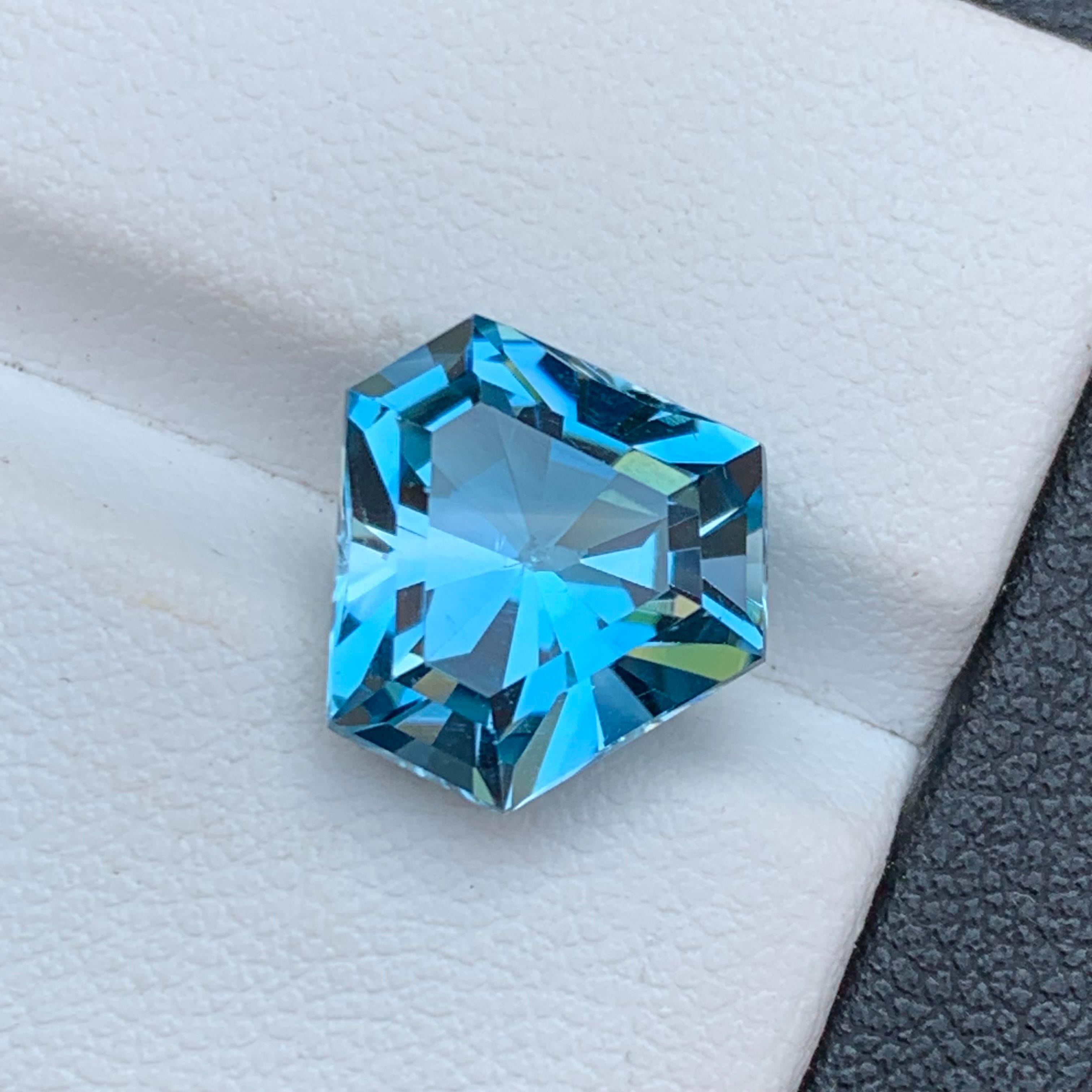 Anello di Topazio Blu Svizzero Naturale Gemma Sciolta 6,45 Carati Taglio Esagonale per Gioielli in vendita 3