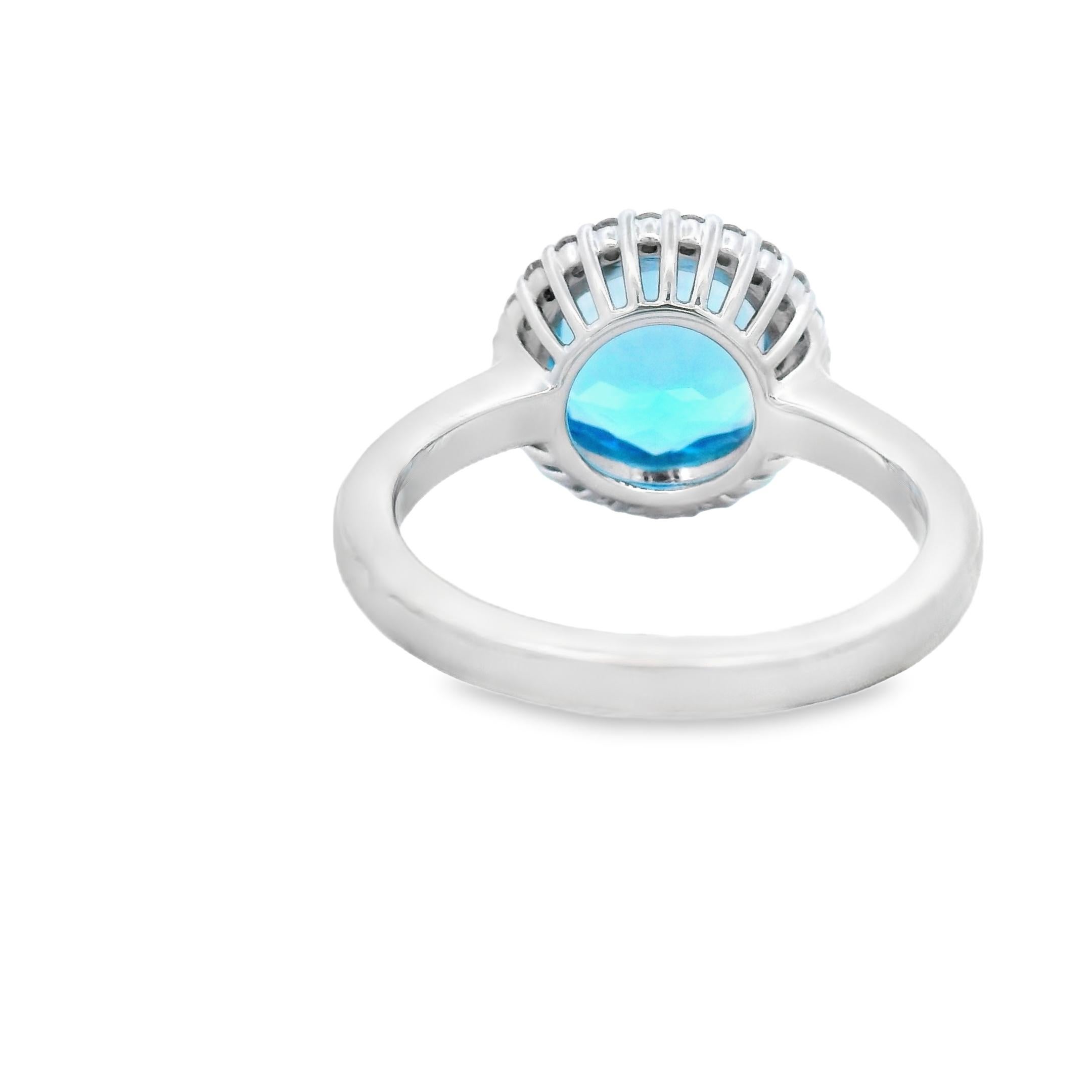 Bague halo en or blanc 14K avec topaze bleue et diamant 3.90ct Taille 7 Pour femmes en vente