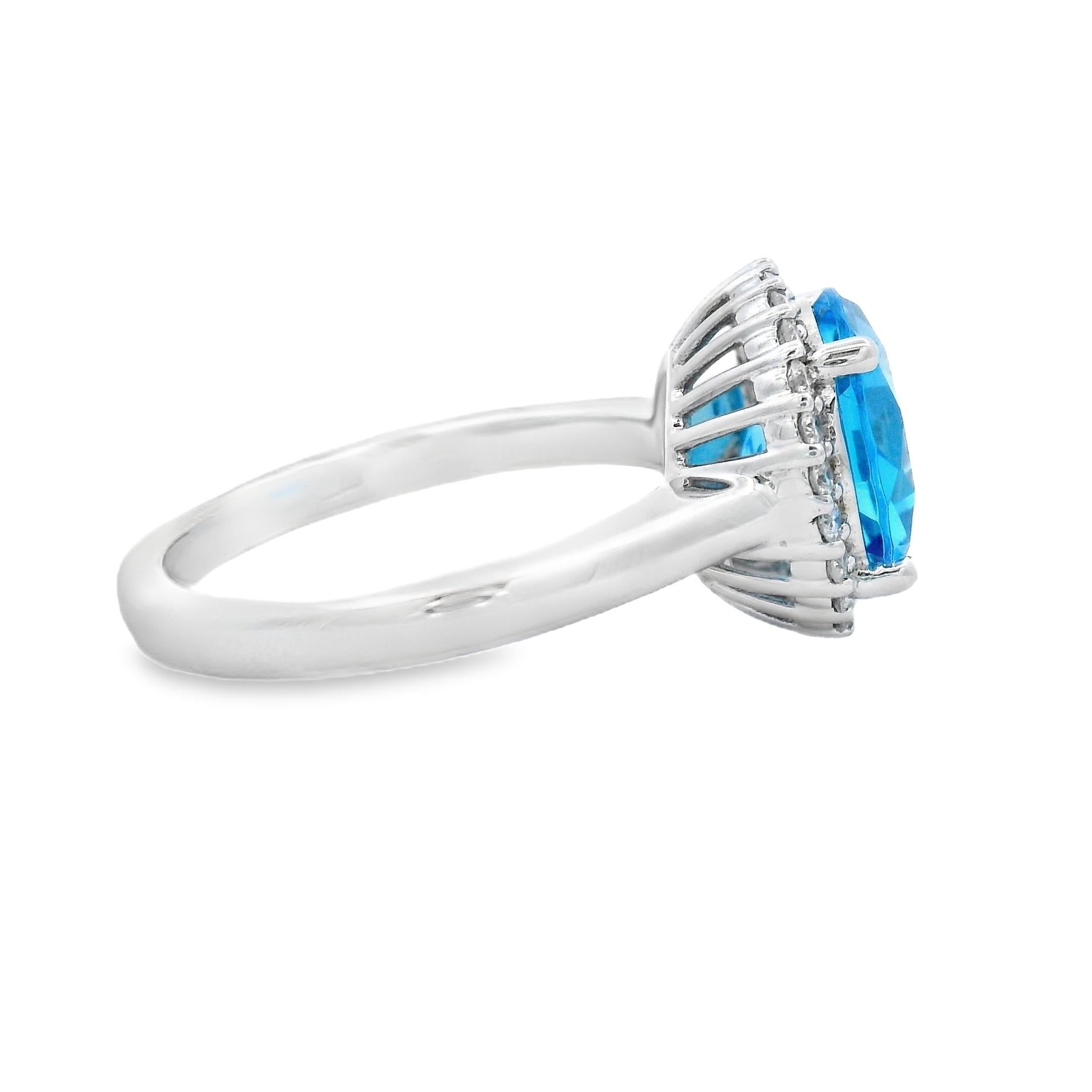Bague halo en or blanc 14K avec topaze bleue et diamant 3.90ct Taille 7 en vente 2