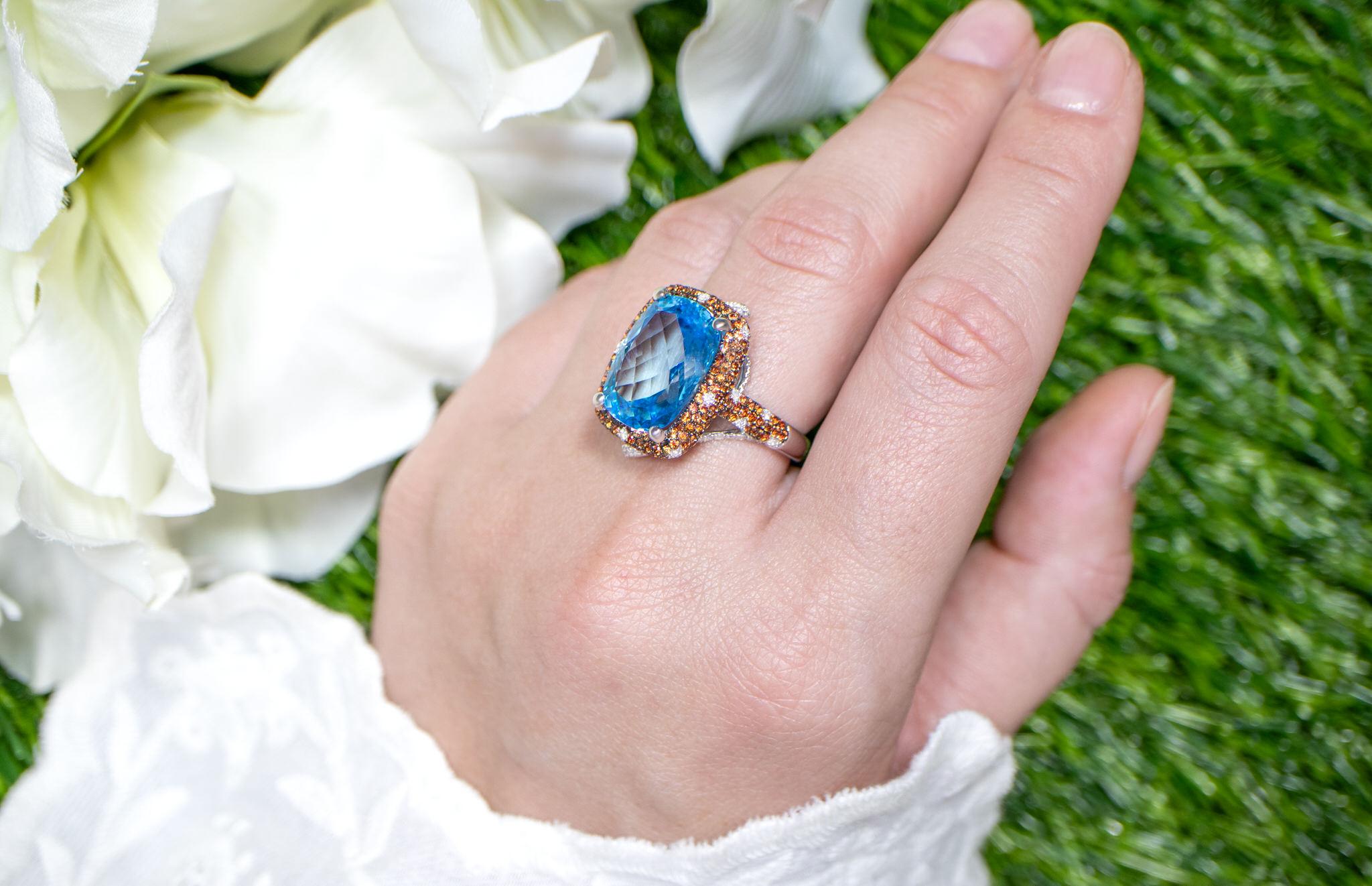 Art Deco Swiss Blue Topaz Cocktail Ring Sapphires Diamonds 13.4 Carats 18K Gold For Sale