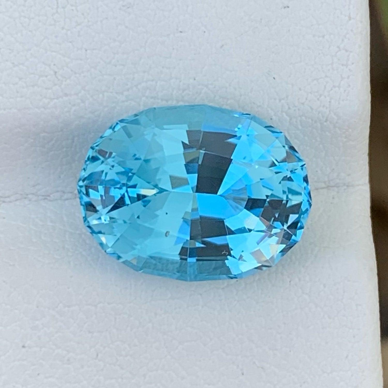 Swiss Blue Topaz For Pendant, available For Sale At Wholesale Price Natural High Quality 8.65 Carats Loupe Clean Clarity Natural Loose Topaz From Pakistan. 
Product Information:
GEMSTONE NAME: Swiss Blue Topaz For Pendant
WEIGHT: 8.65