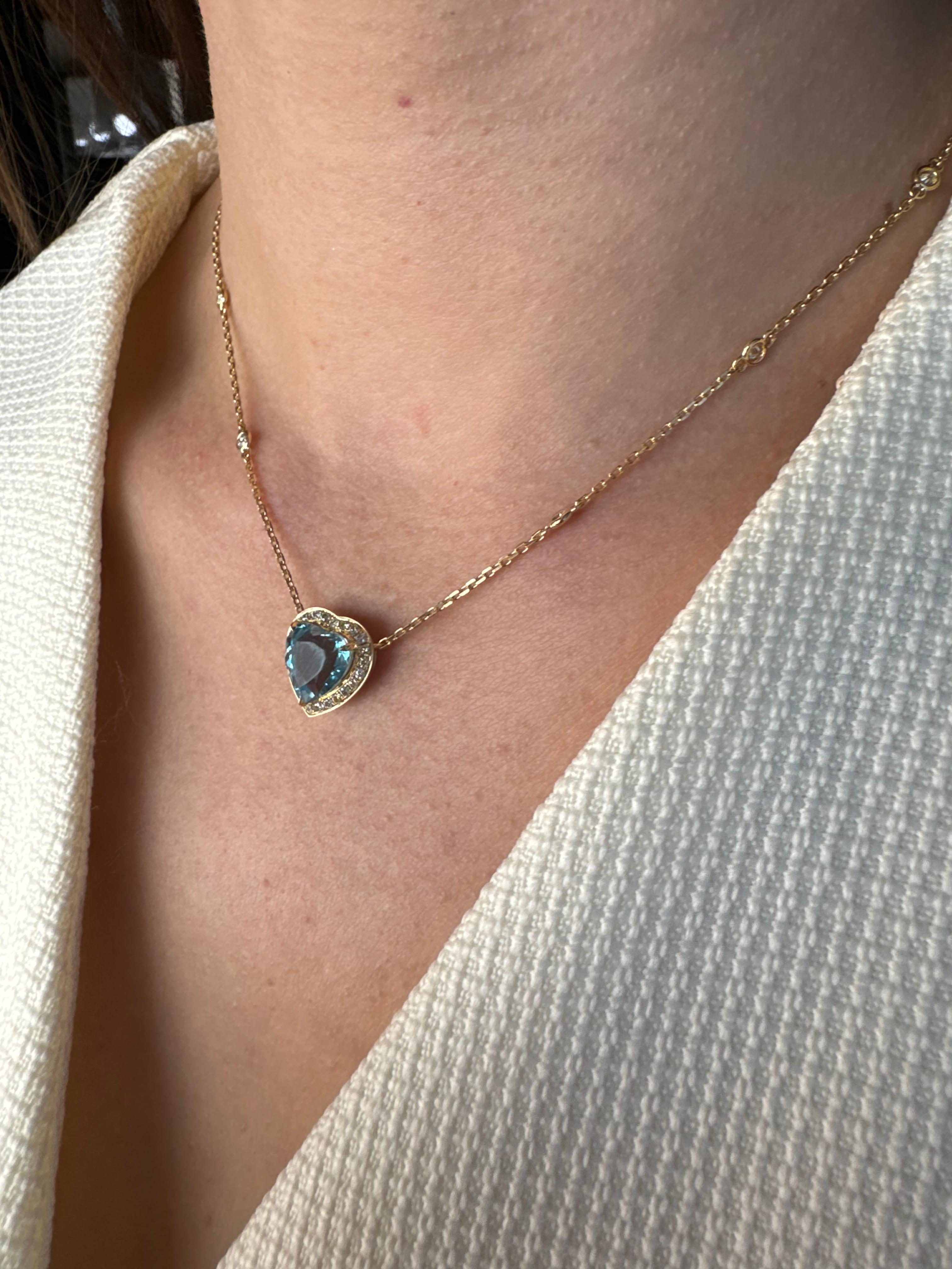 Swiss Blue Topaz Heart Shape Cut Diamond Halo 18K Yellow Gold Pendant Necklace For Sale 7