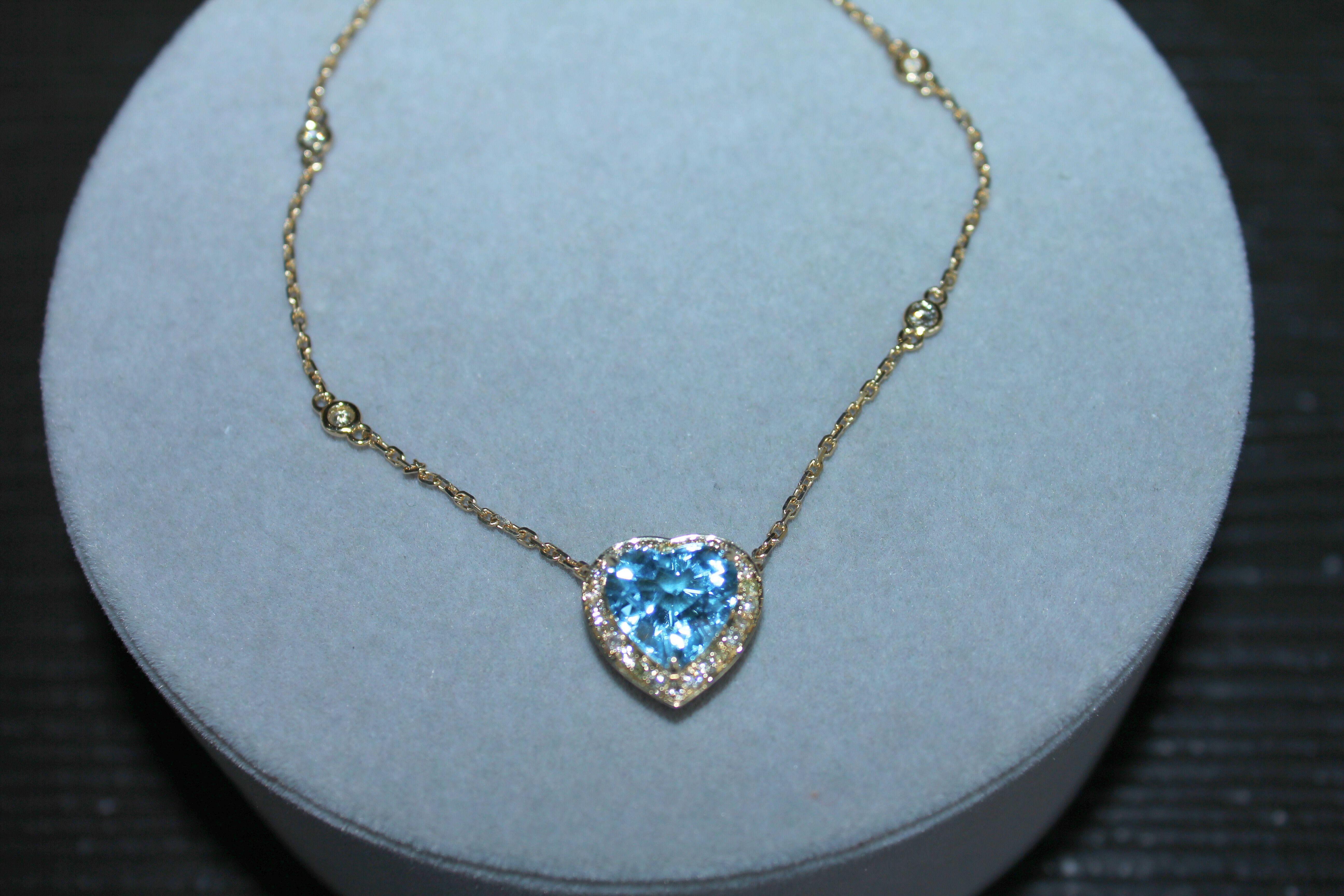 Swiss Blue Topaz Heart Shape Cut Diamond Halo 18K Yellow Gold Pendant Necklace For Sale 10