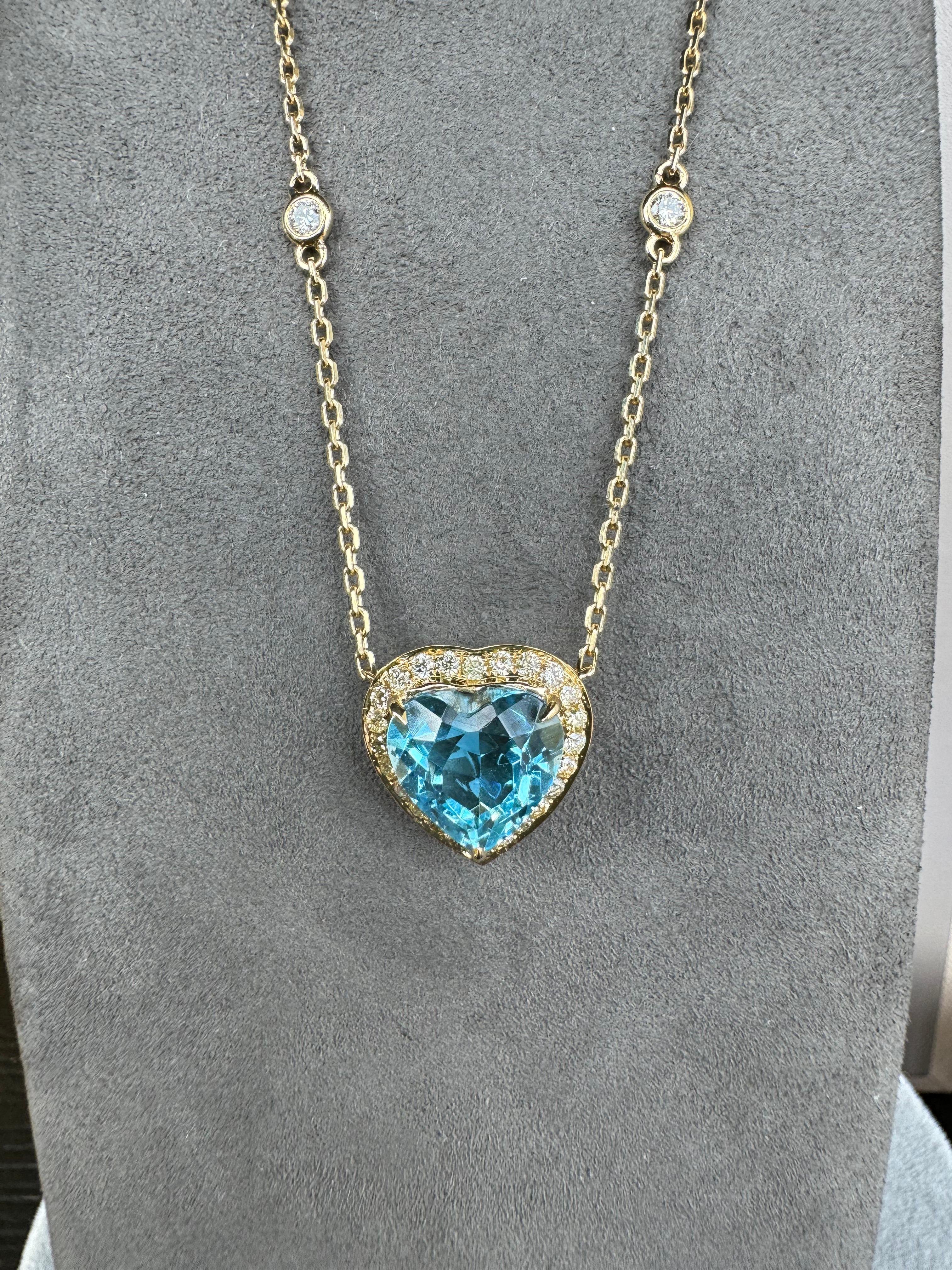Swiss Blue Topaz Heart Shape Cut Diamond Halo 18K Yellow Gold Pendant Necklace For Sale 1