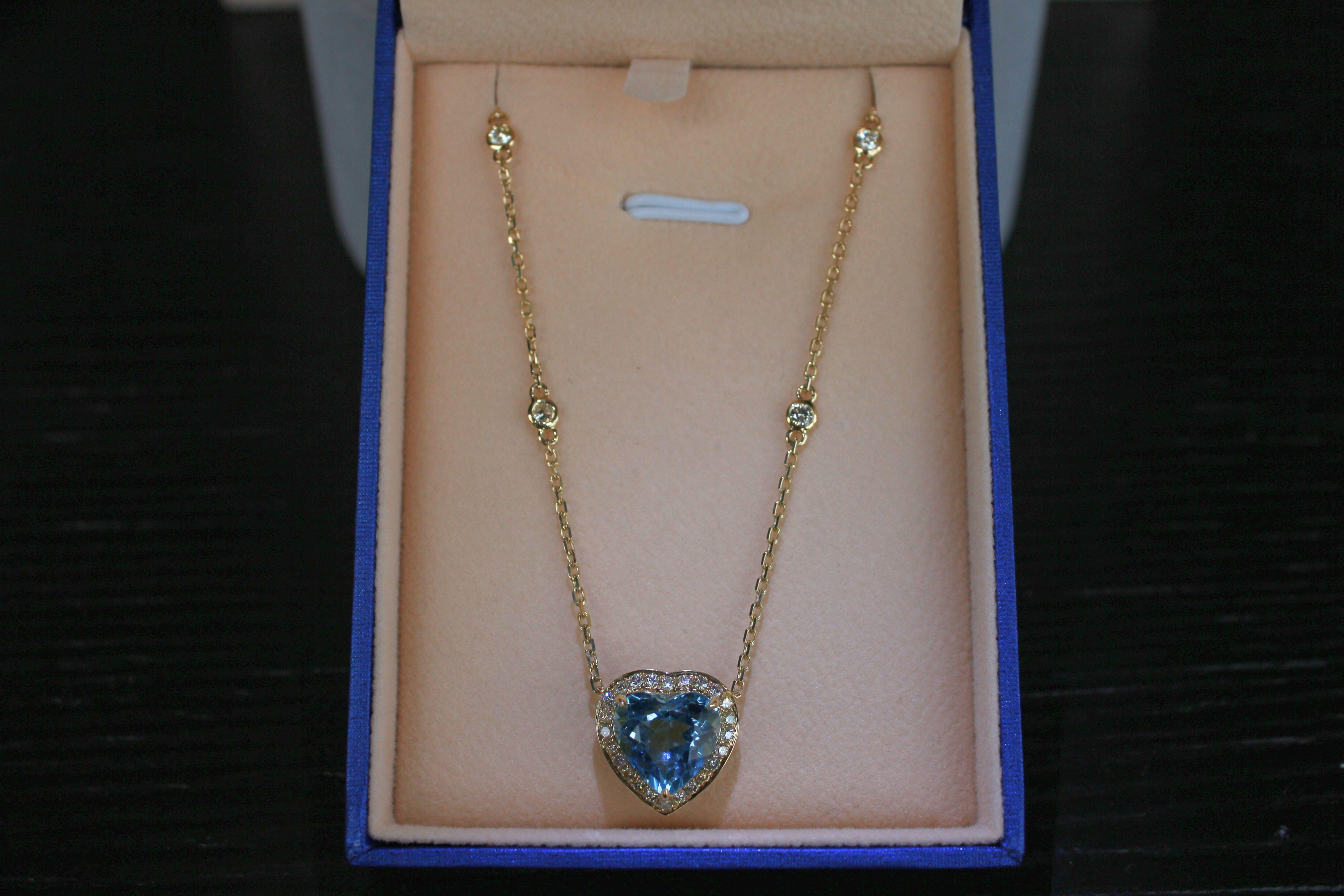 Swiss Blue Topaz Heart Shape Cut Diamond Halo 18K Yellow Gold Pendant Necklace For Sale 2