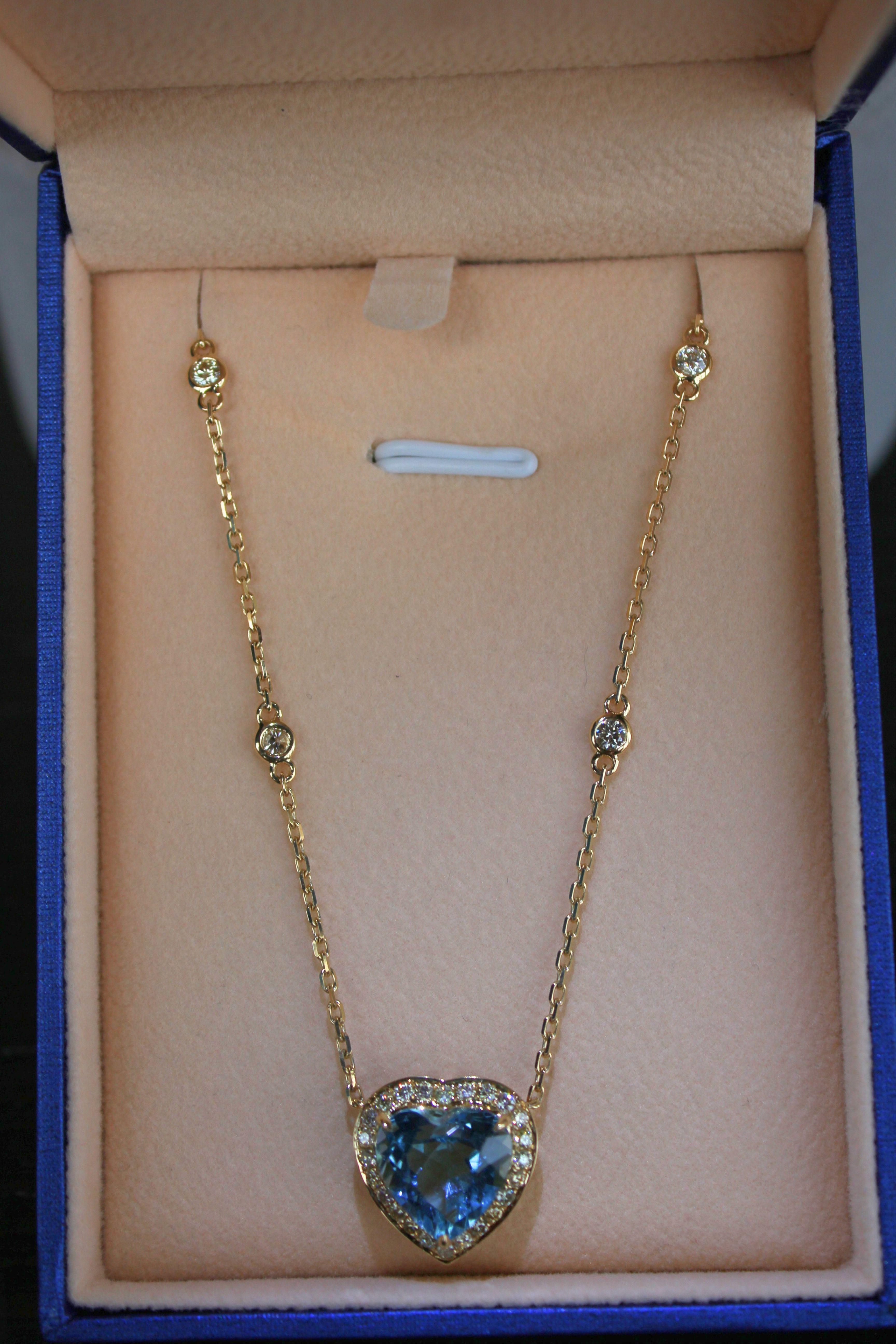 Swiss Blue Topaz Heart Shape Cut Diamond Halo 18K Yellow Gold Pendant Necklace For Sale 3
