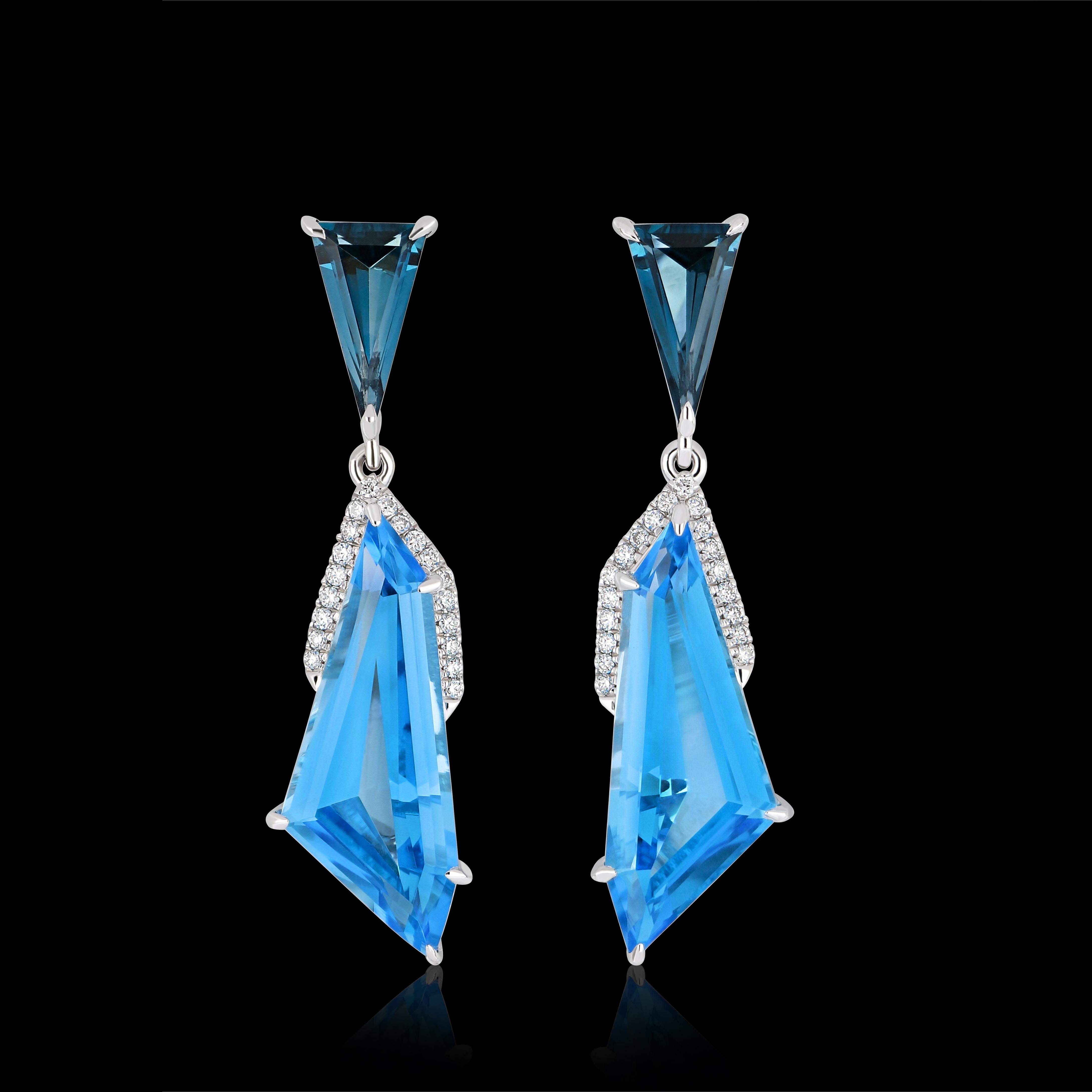 Taglio misto Set di orecchini con ciondolo in oro bianco 14k, topazio blu svizzero, topazio blu di Londra e diamante in vendita