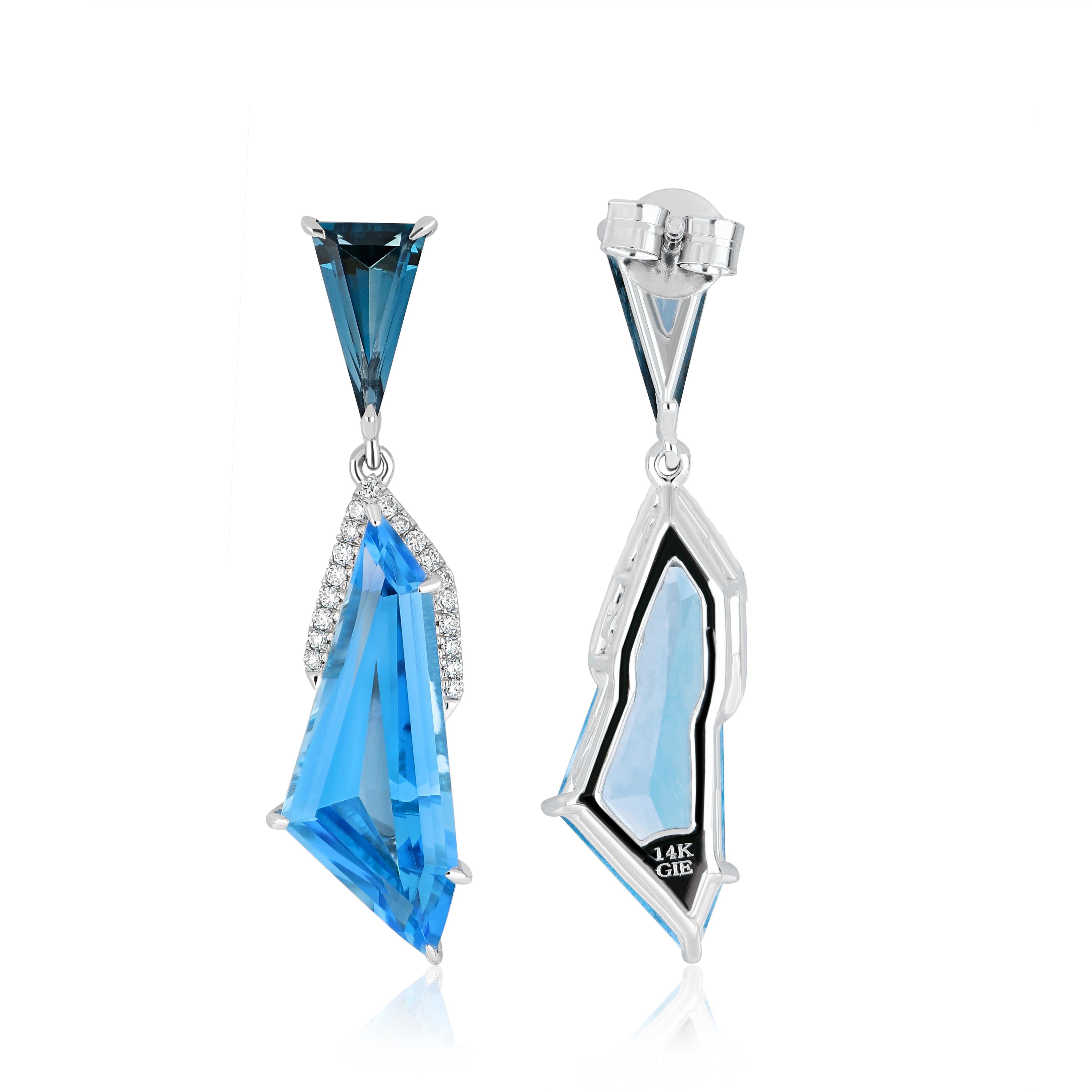 Donna Set di orecchini con ciondolo in oro bianco 14k, topazio blu svizzero, topazio blu di Londra e diamante in vendita