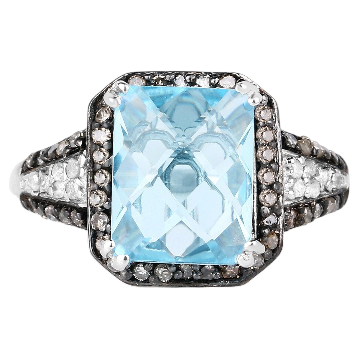 Ring mit Schweizer blauem Topas und champagnerfarbenen Diamanten, 4,28 Karat, Sterlingsilber