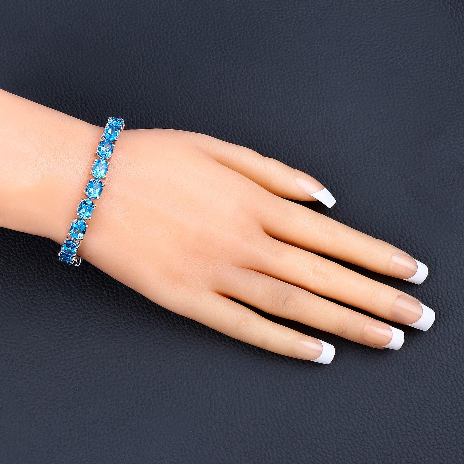 Swiss Blue Topaz Tennis Bracelet 35 Carats Rhodium Plated Sterling Silver In Excellent Condition For Sale In Aliso Viejo, CA