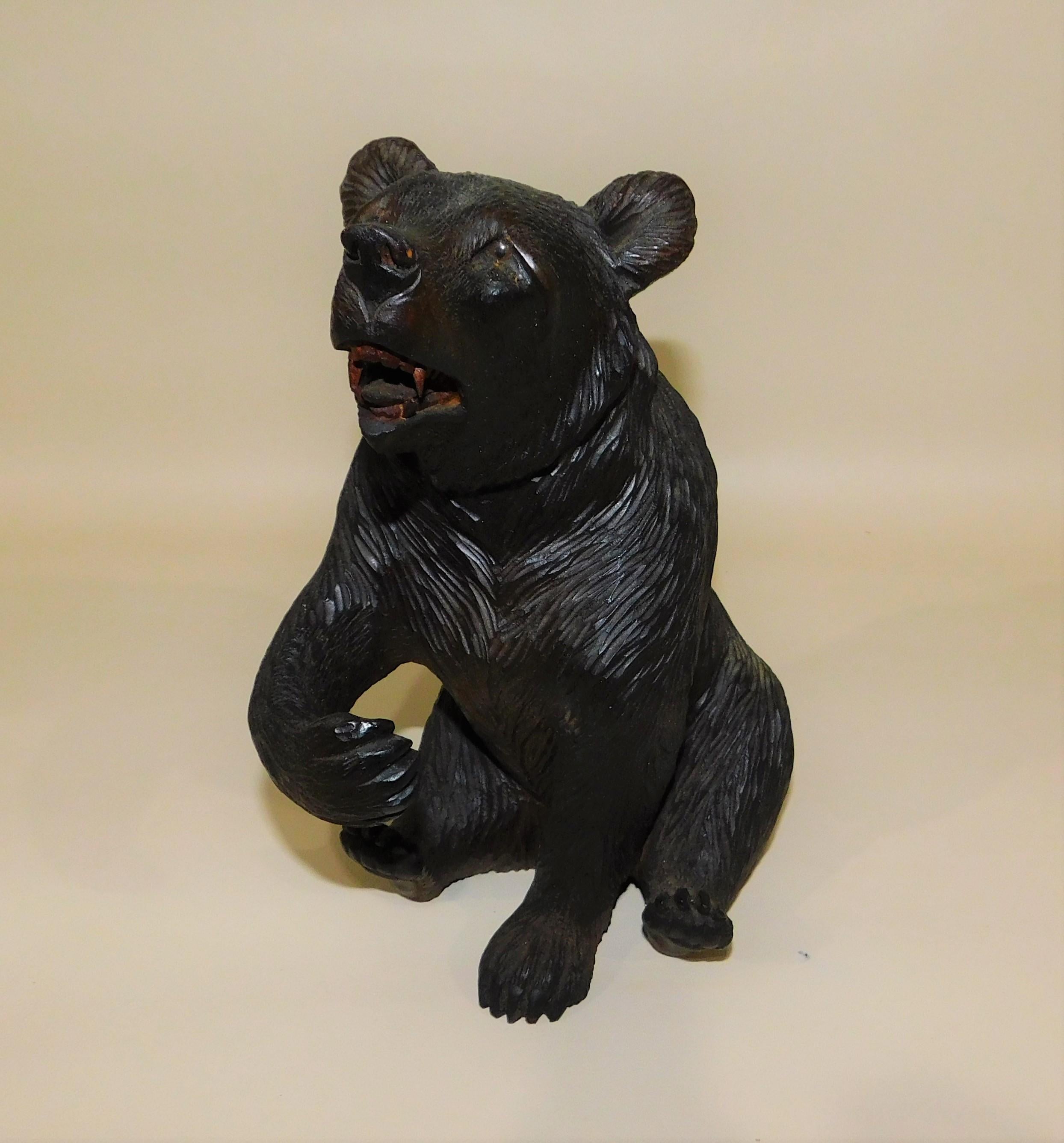 Swiss Brienz Black Forest Hand-Carved Wood Bear In Good Condition In Hamilton, Ontario
