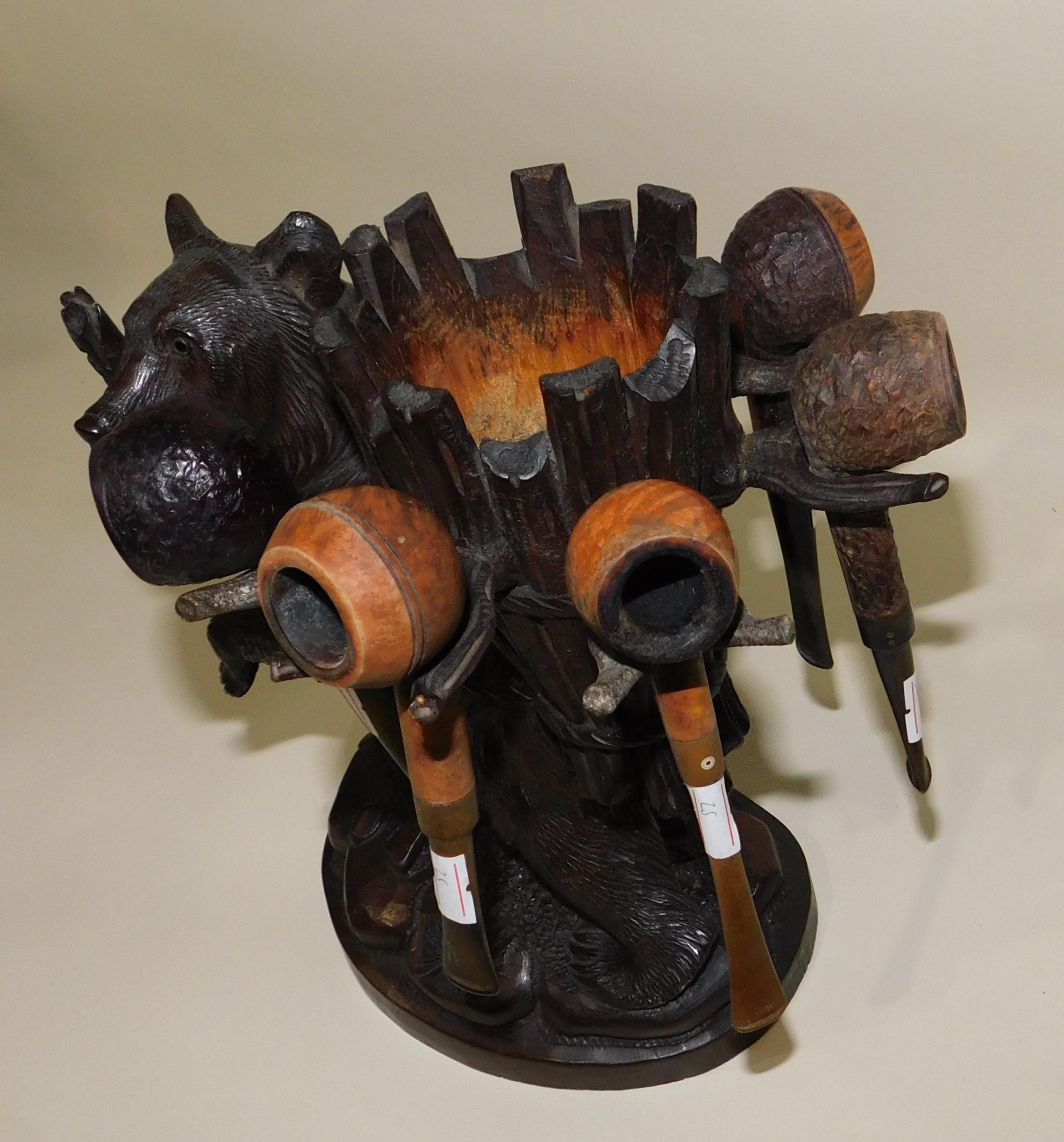 Swiss Brienz Black Forest Hand-Carved Wood Bear Pipe Tobacco Holder Stand In Good Condition For Sale In Hamilton, Ontario