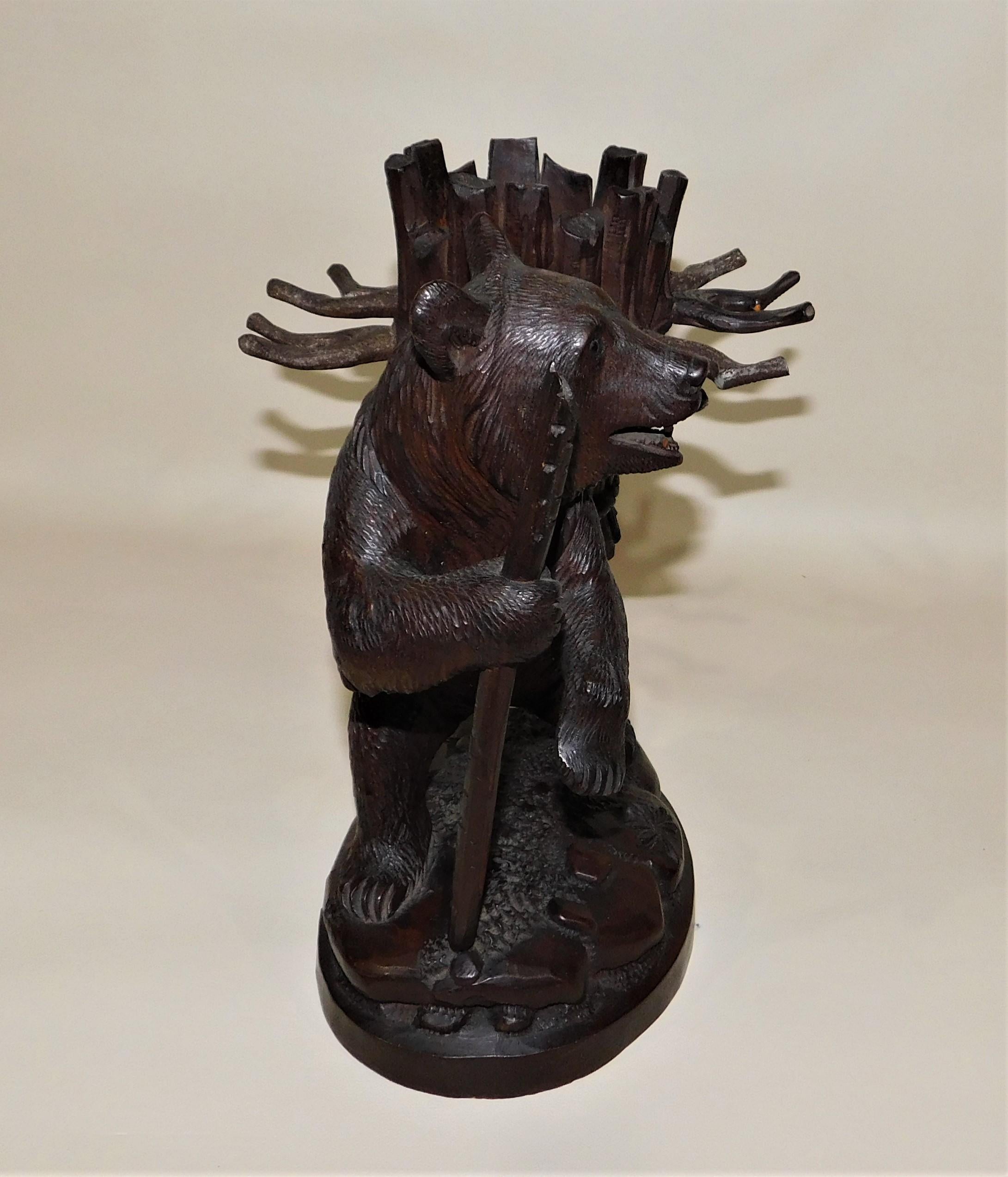 Swiss Brienz Black Forest Hand-Carved Wood Bear Pipe Tobacco Holder Stand For Sale 2