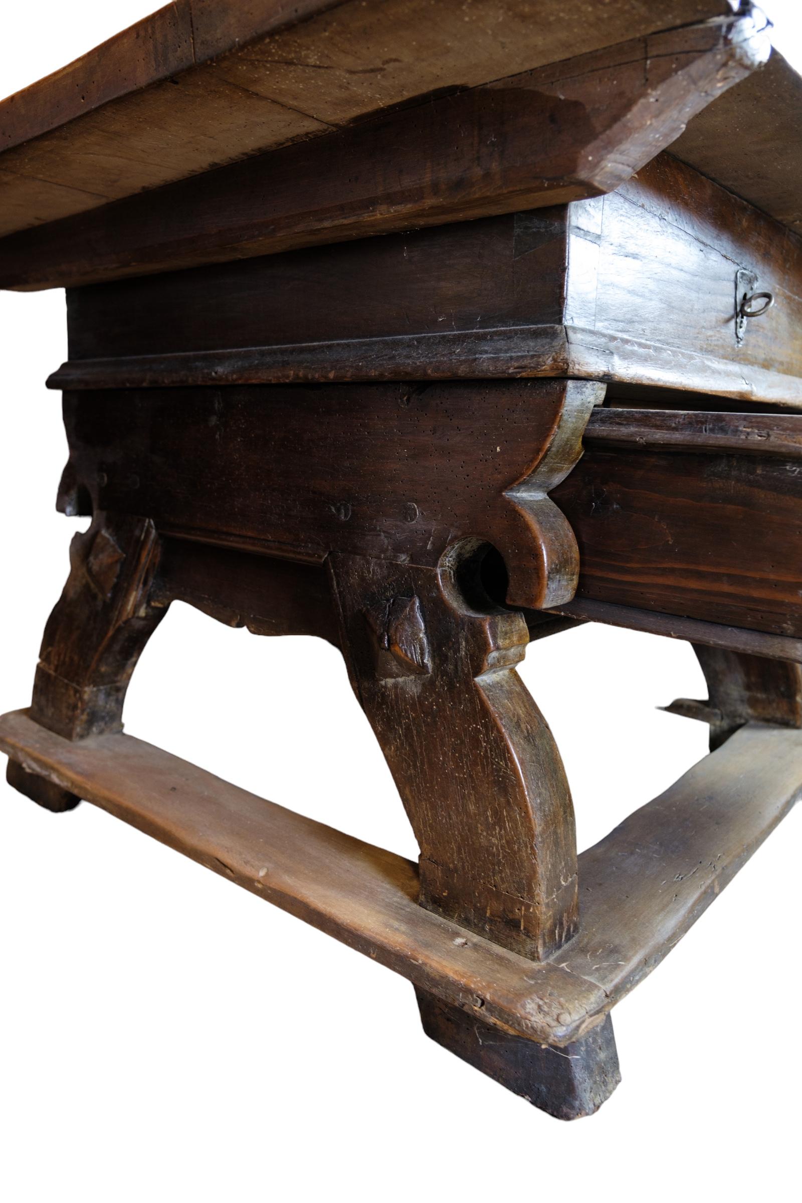 Early 18th Century Swiss Cheeseboard in Oak wood with a Secret Room from the 1720s For Sale