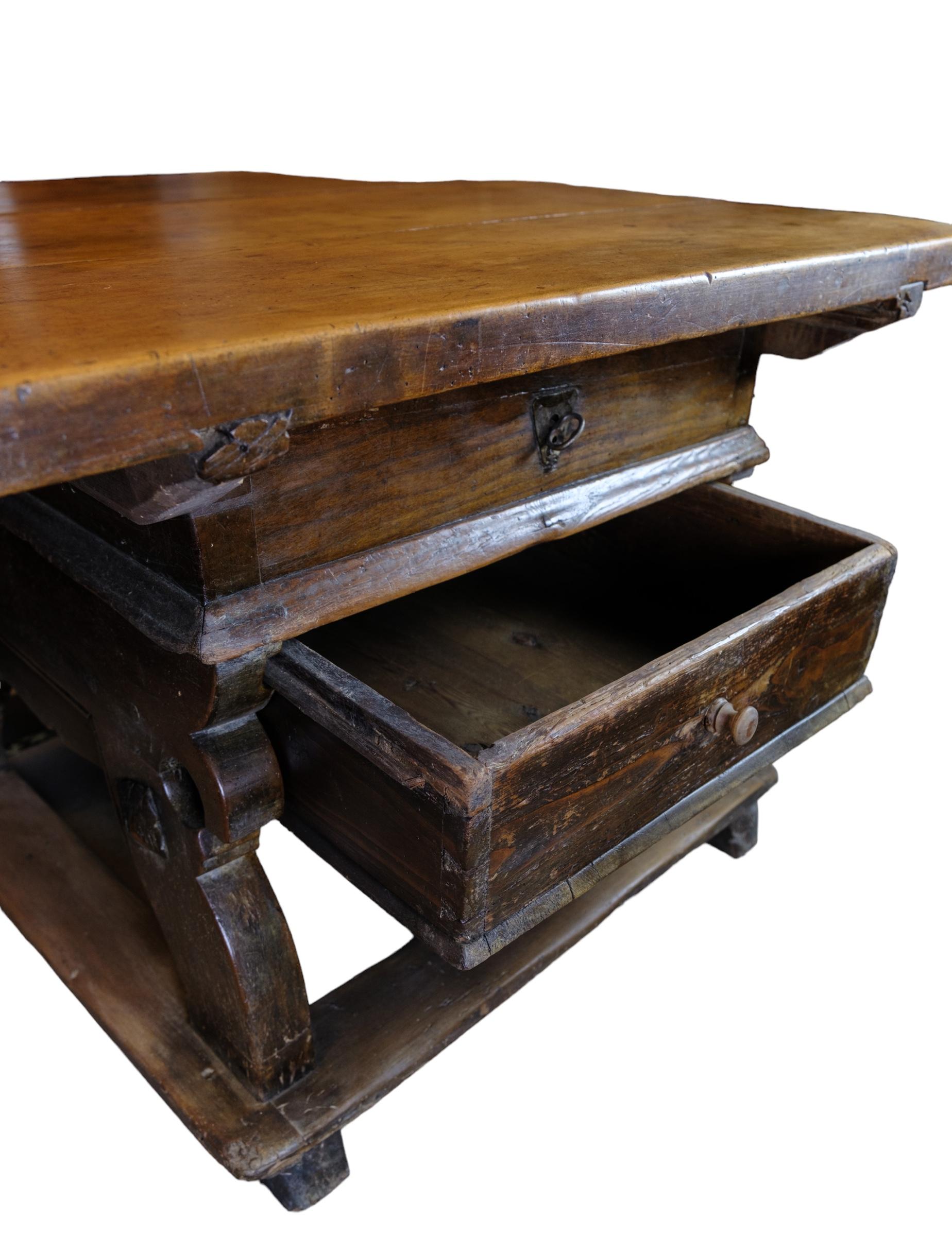 Swiss Cheeseboard in Oak wood with a Secret Room from the 1720s For Sale 1