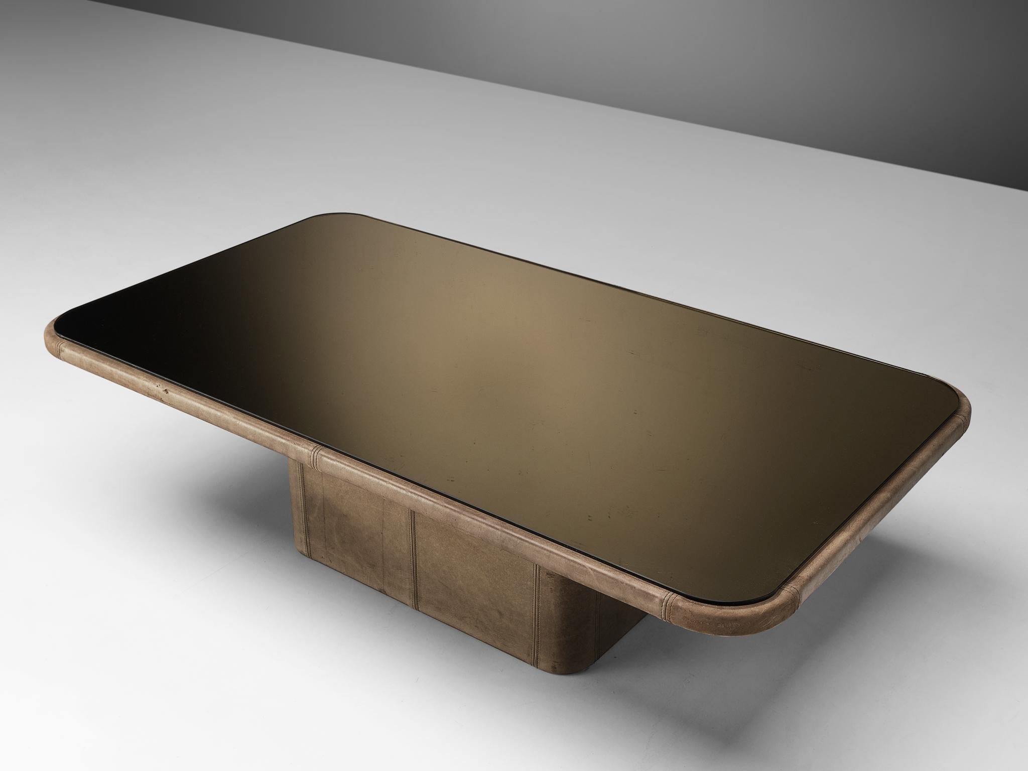 Swiss Coffee Table in Leather and Smoked Glass 2