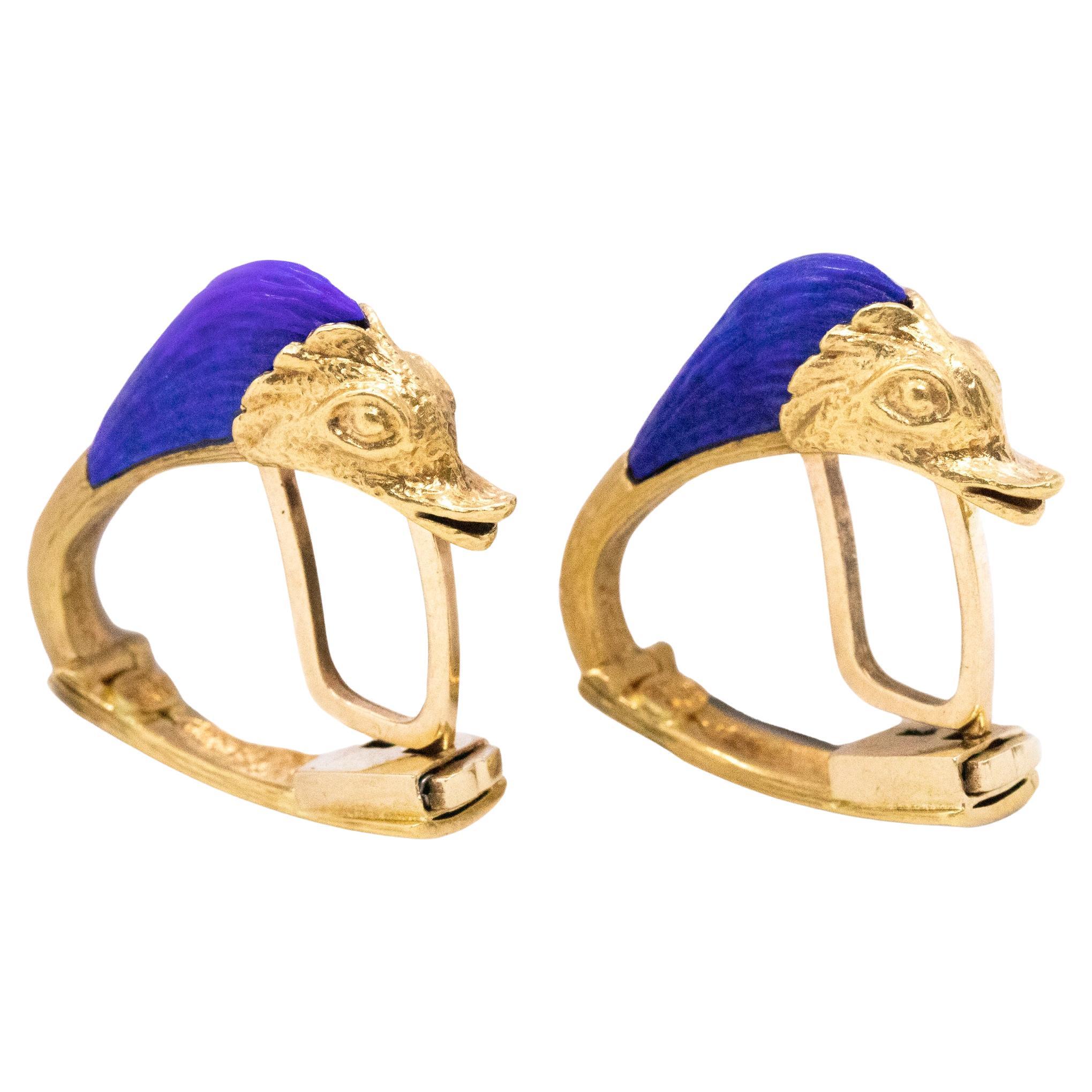 Swiss Cufflinks 1950 Mythological Zodiacal Piscis in 18Kt Gold with Lapis Lazuli For Sale