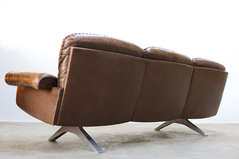 Swiss De Sede DS 31 Set Three-Seat Sofa and 2 Swivel Lounge Chairs, 1970s Brown For Sale 5
